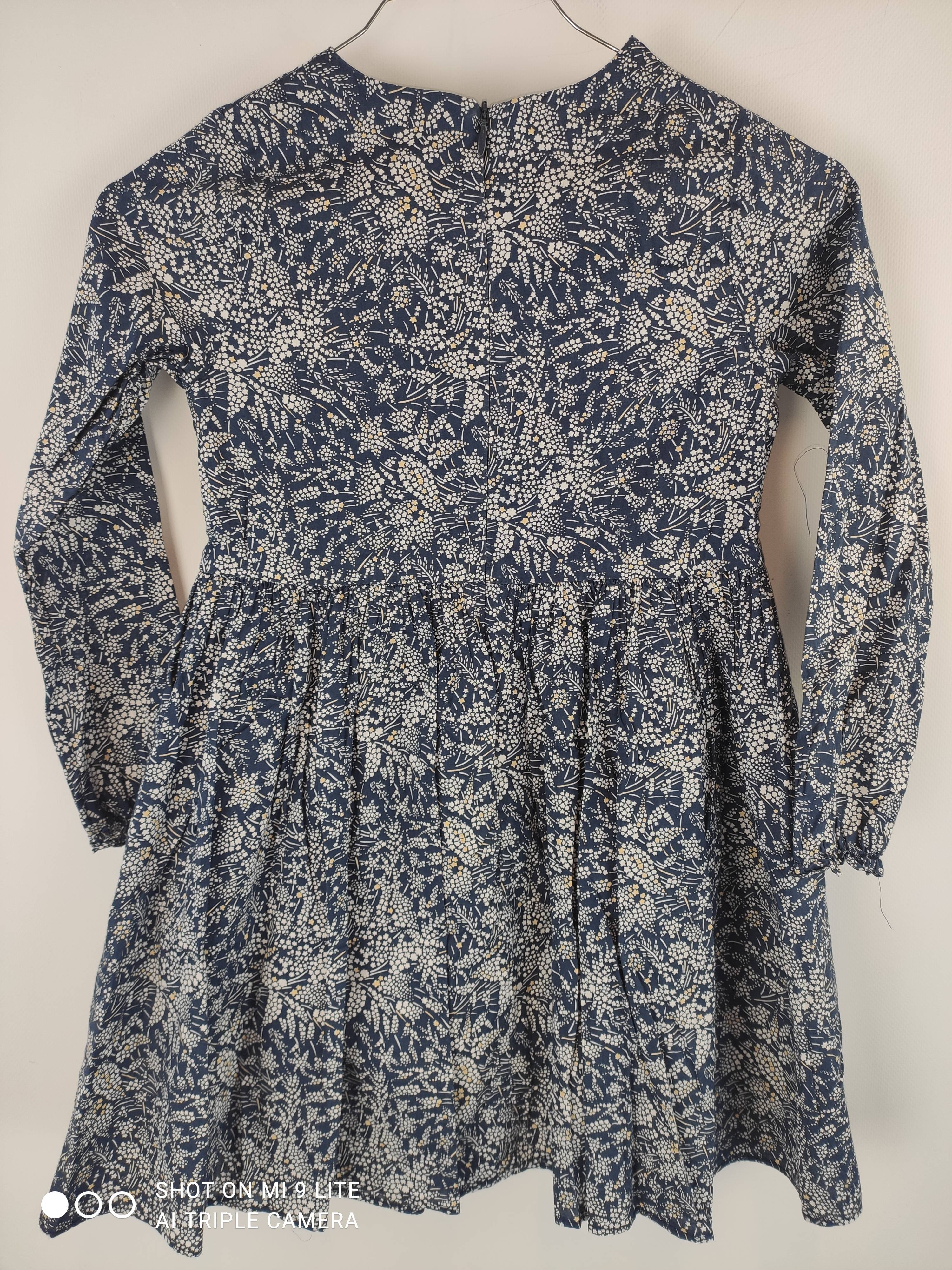Voir photo 4 de Robe enfant à motif floral bleu marine 100% coton – Jacadi – 8 ans / 128 cm (Très bon état) Robe enfant à motif floral bleu marine 100% coton – Jacadi – 8 ans / 128 cm (Très bon état) Très bon état reconditionné photo 4