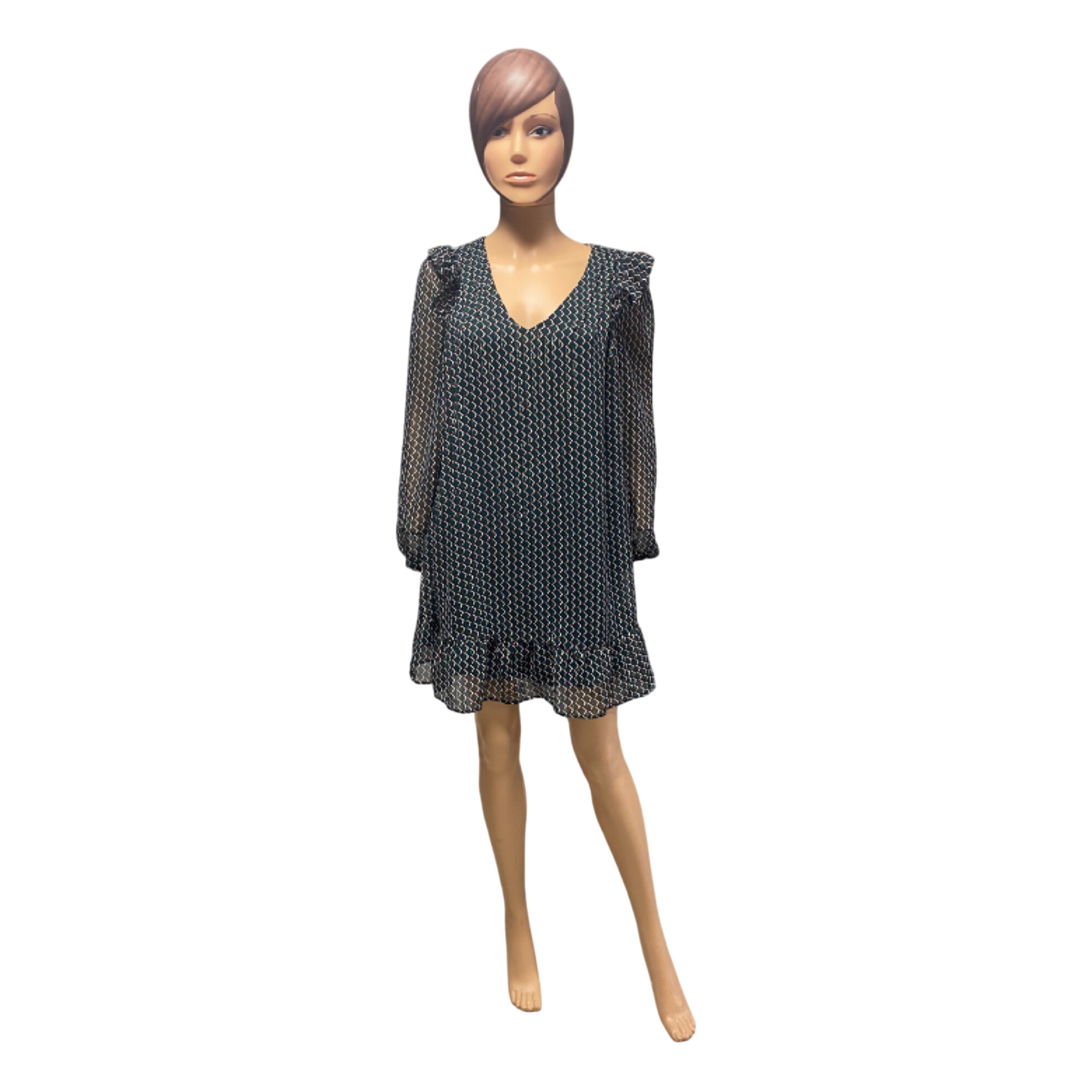 Robe Femme à Manches Longues - NAF NAF - 38 Très bon état - 12,00 € Robe Femme à Manches Longues - NAF NAF - 38 Très bon état reconditionné disponible sur Label Emmaüs