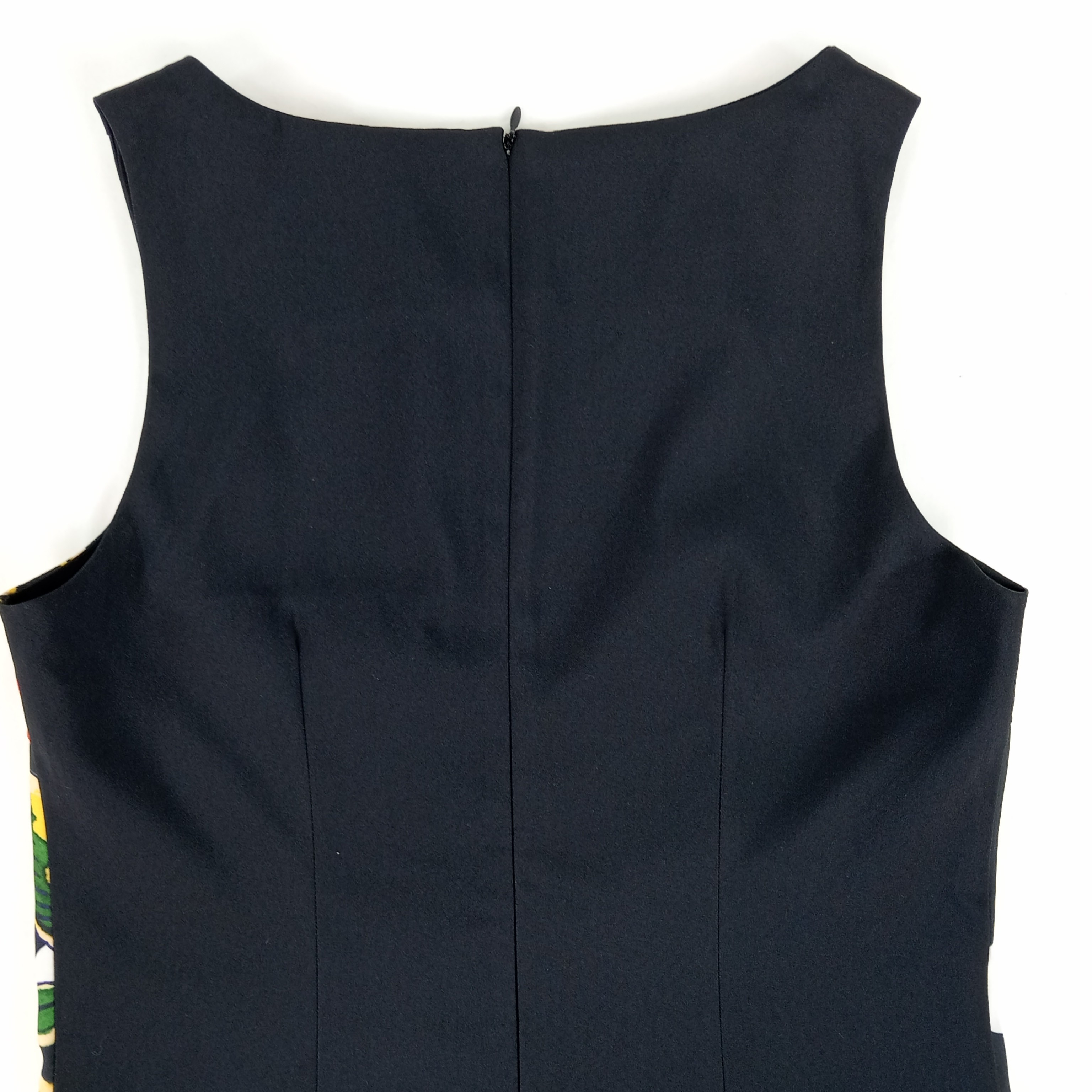 Voir photo 4 de Robe femme Désigual à fleurs sans manches de couleur noir taille M (38) Robe femme Désigual à fleurs sans manches de couleur noir taille M (38) Très bon état reconditionné photo 4