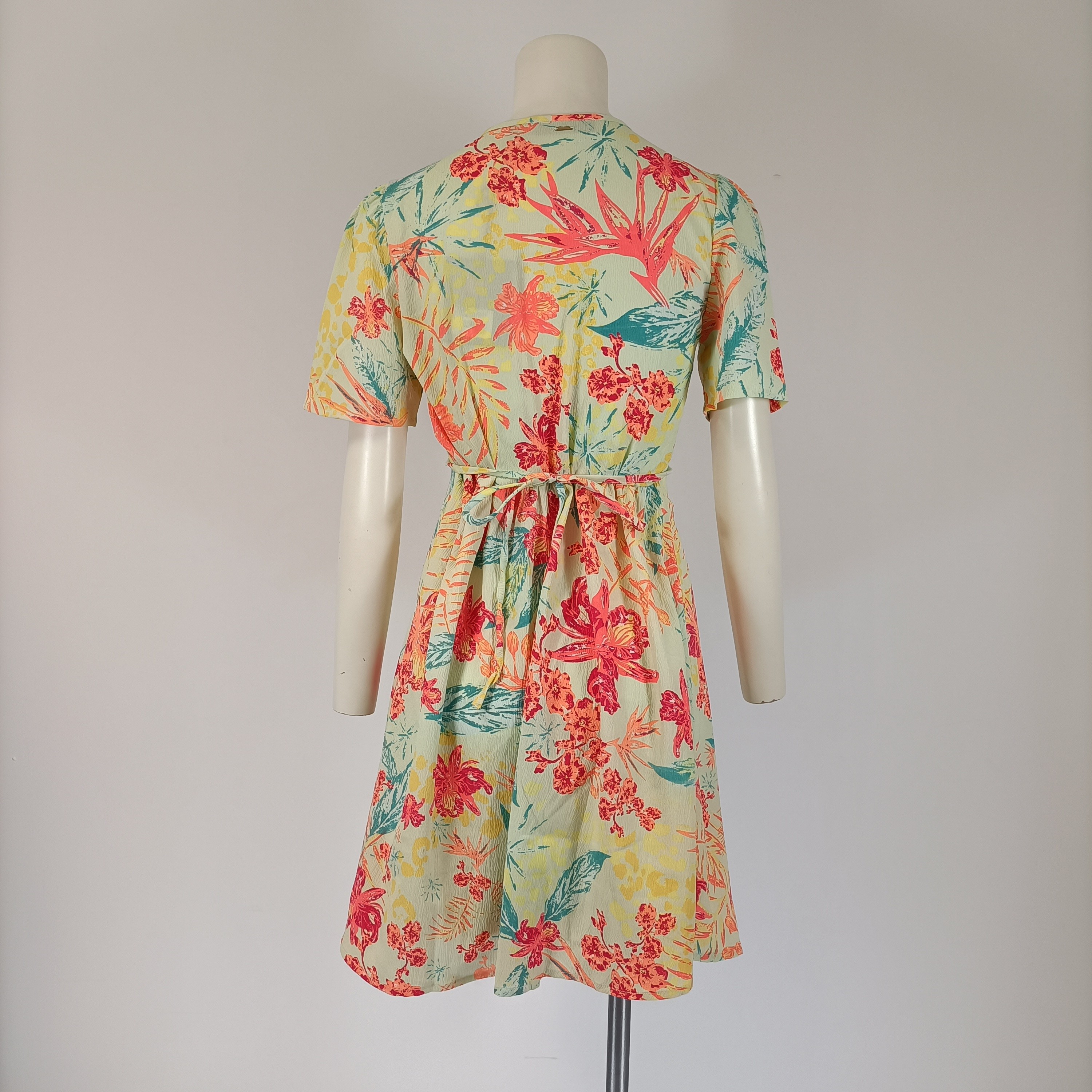 Voir photo 2 de Robe Kaporal imprimé floral tropical été ceinturée S A3681 Robe Kaporal imprimé floral tropical été ceinturée S A3681 Parfait état reconditionné photo 2