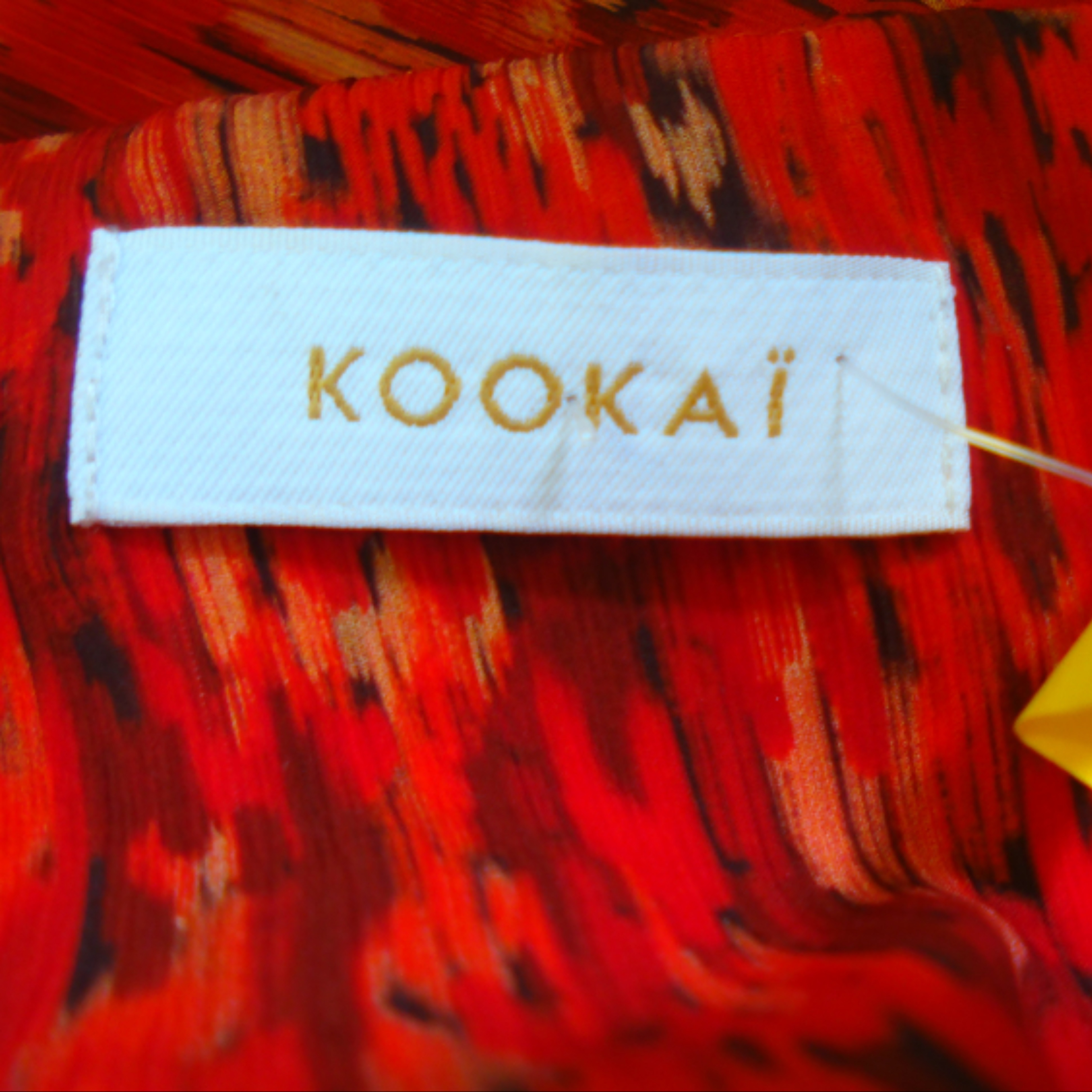 Voir photo 10 de Robe KOOKAÏ, motif rouge, orange et marron, en très bon état, taille 38 Robe KOOKAÏ, motif rouge, orange et marron, en très bon état, taille 38 Très bon état reconditionné photo 10