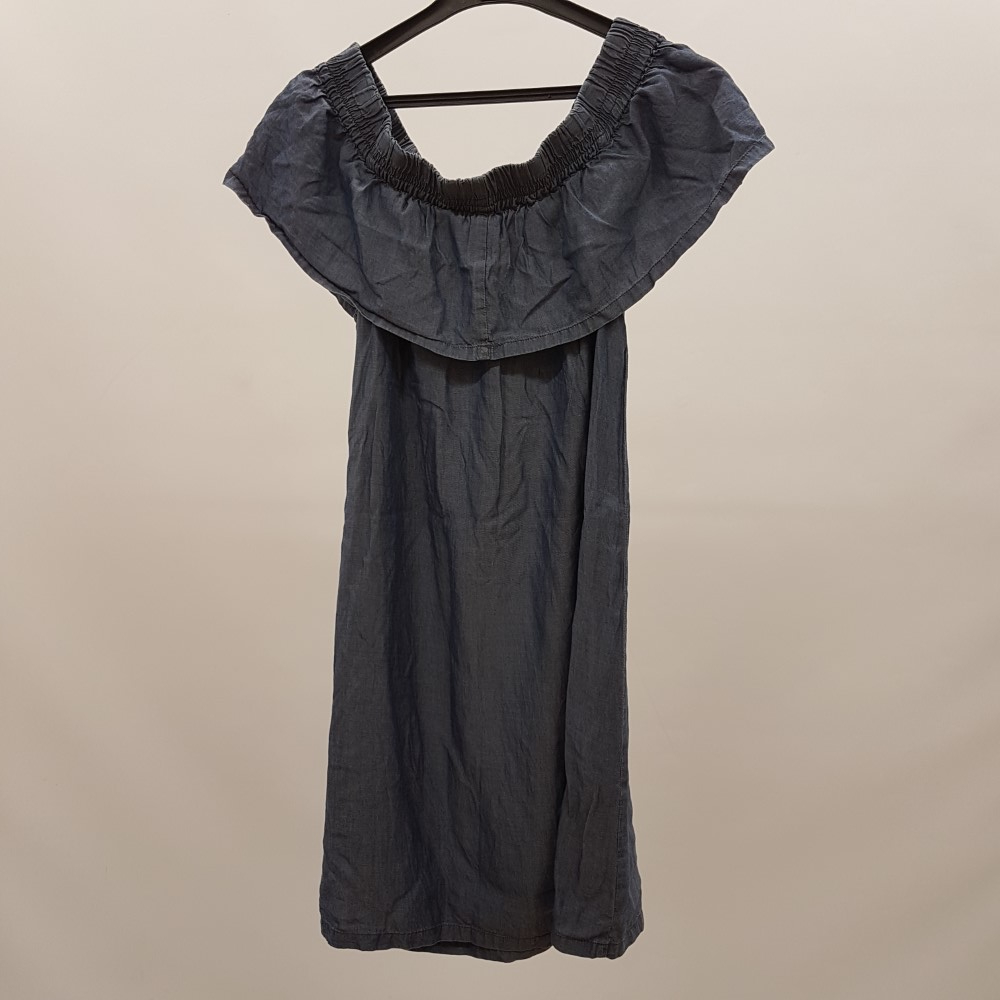 Voir photo 2 de Robe légère en denim clair - ETAM - Taille 40 Robe légère en denim clair - ETAM - Taille 40 Très bon état reconditionné photo 2
