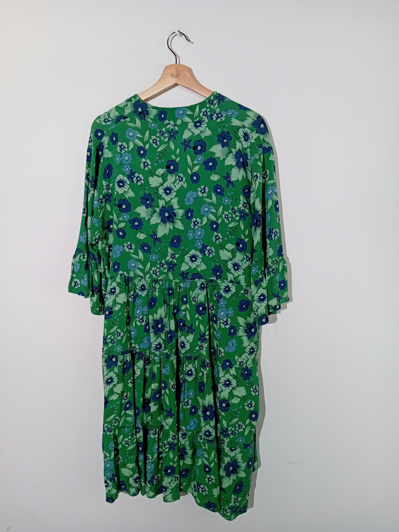 Voir photo 2 de Robe Longue Fleurie Verte Et Bleue L (T6070) Robe Longue Fleurie Verte Et Bleue L (T6070) Très bon état reconditionné photo 2