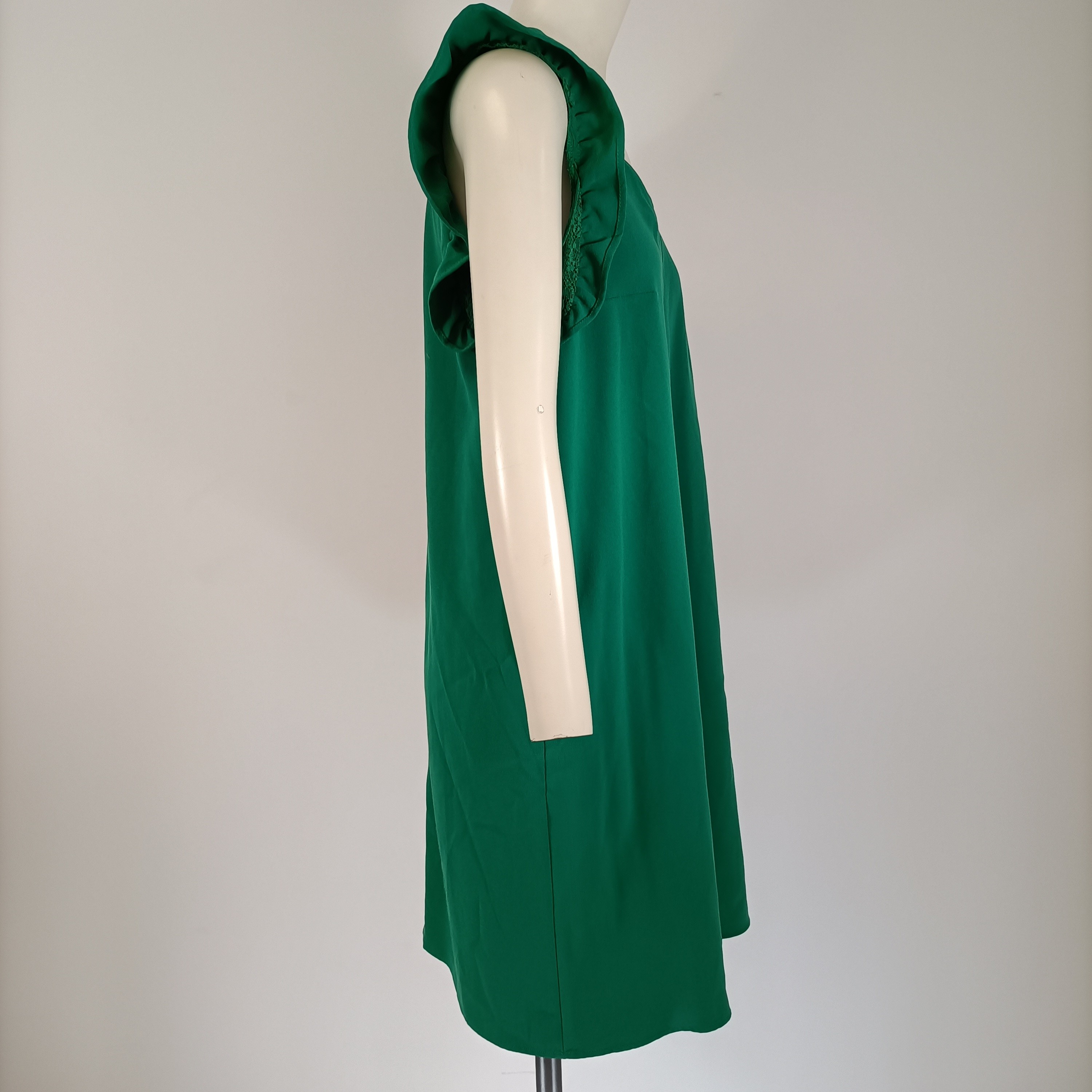 Voir photo 4 de Robe Naf Naf verte dentelle dos taille 38 A3743 Robe Naf Naf verte dentelle dos taille 38 A3743 Très bon état reconditionné photo 4