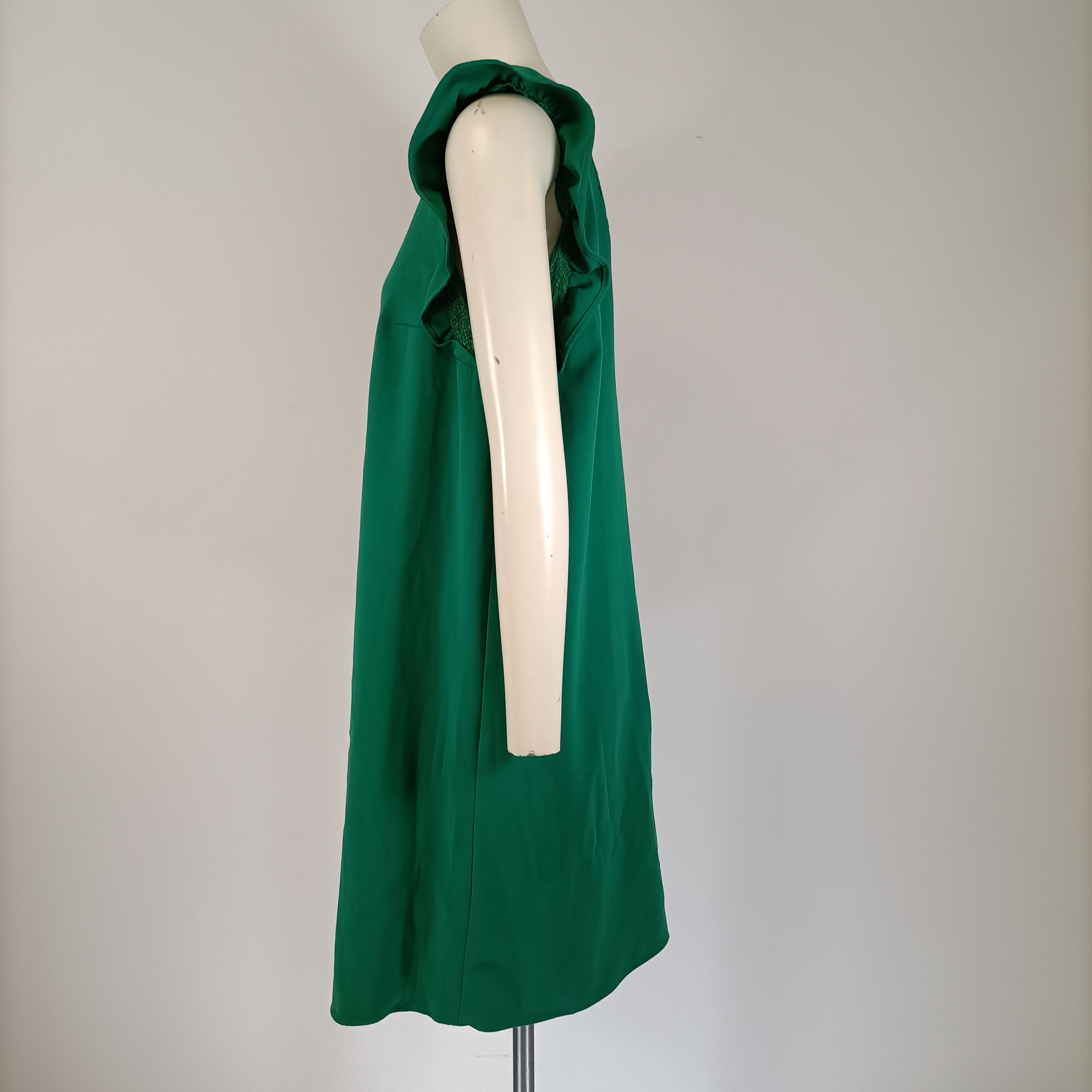 Voir photo 5 de Robe Naf Naf verte dentelle dos taille 38 A3743 Robe Naf Naf verte dentelle dos taille 38 A3743 Très bon état reconditionné photo 5