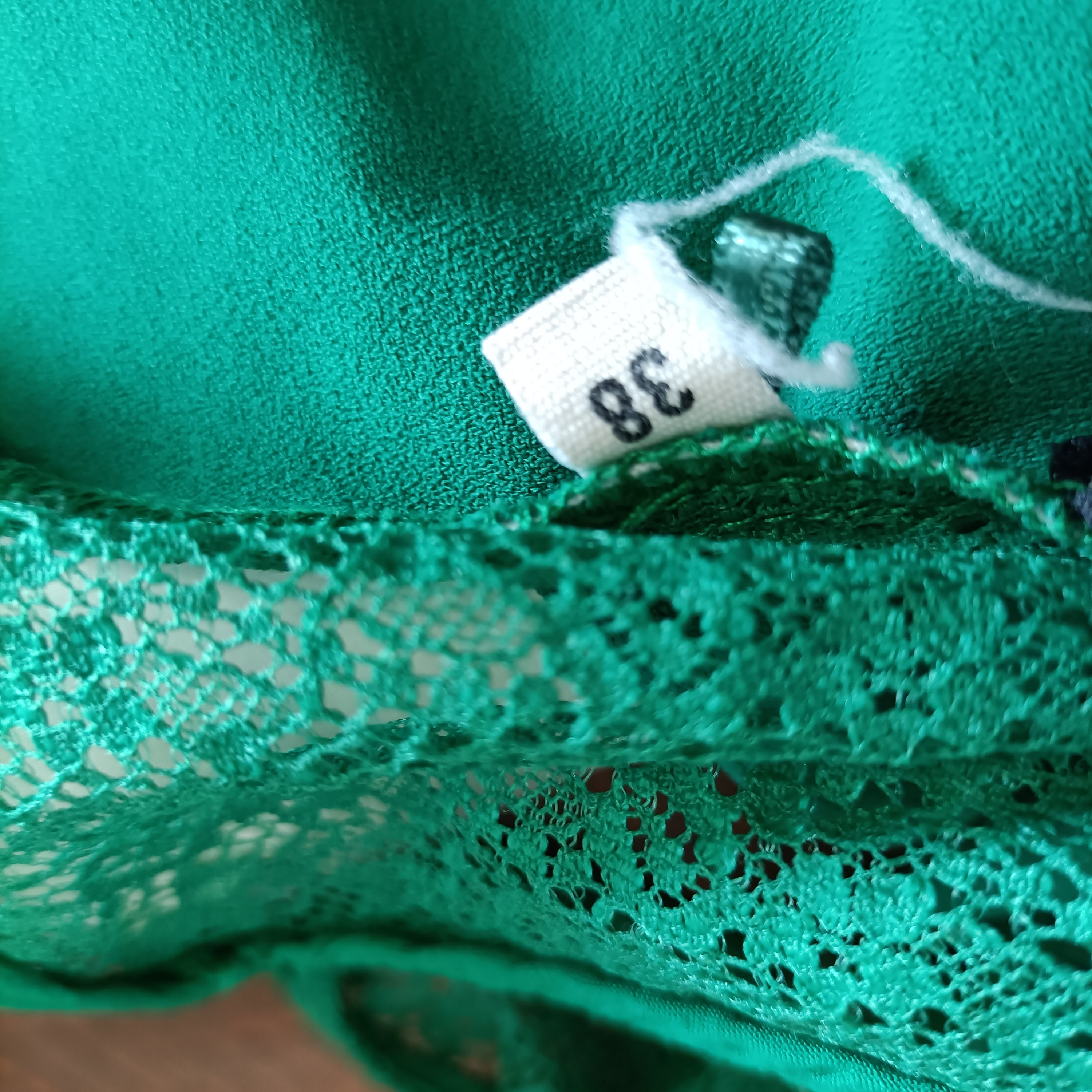 Voir photo 8 de Robe Naf Naf verte dentelle dos taille 38 A3743 Robe Naf Naf verte dentelle dos taille 38 A3743 Très bon état reconditionné photo 8