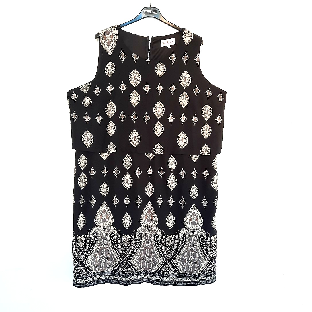 Acheter Robe noire chic motifs cachemire TOSCANE T4 Parfait état - 29,00 € Robe noire chic motifs cachemire TOSCANE T4 Parfait état reconditionné disponible sur Label Emmaüs