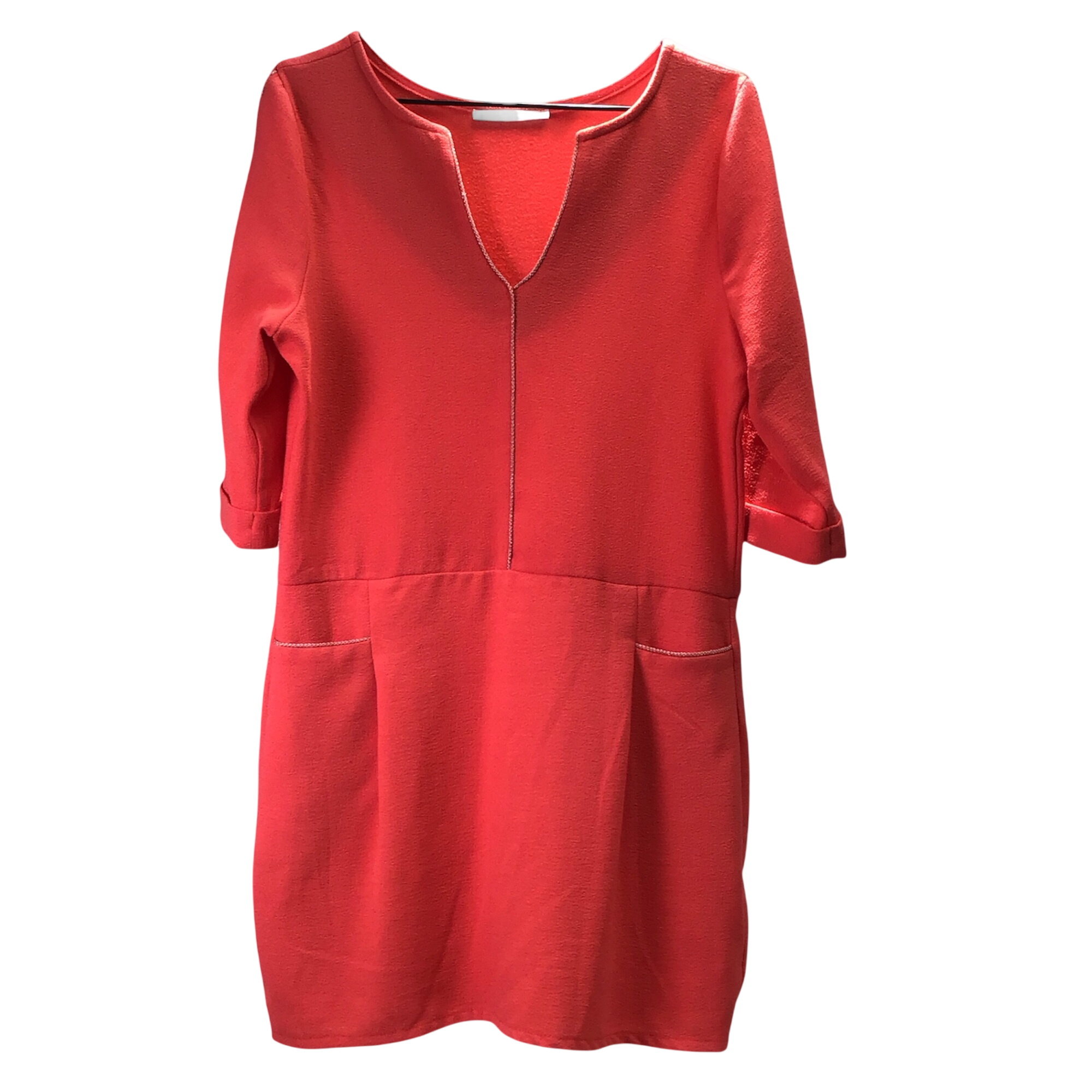 Robe Rarouge - Sud Express - Taille M Très bon état - 10,00 € Robe Rarouge - Sud Express - Taille M Très bon état reconditionné disponible sur Label Emmaüs