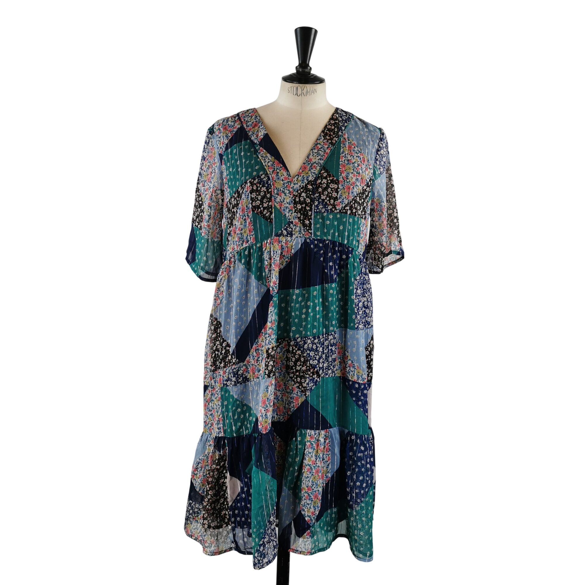 Acheter Robe – Riu Paris – Taille 38 (FR) – Multicolore – Coupe fluide – Style bohème patchwork Très bon état - 11,20 € Robe – Riu Paris – Taille 38 (FR) – Multicolore – Coupe fluide – Style bohème patchwork Très bon état reconditionné disponible sur Label Emmaüs