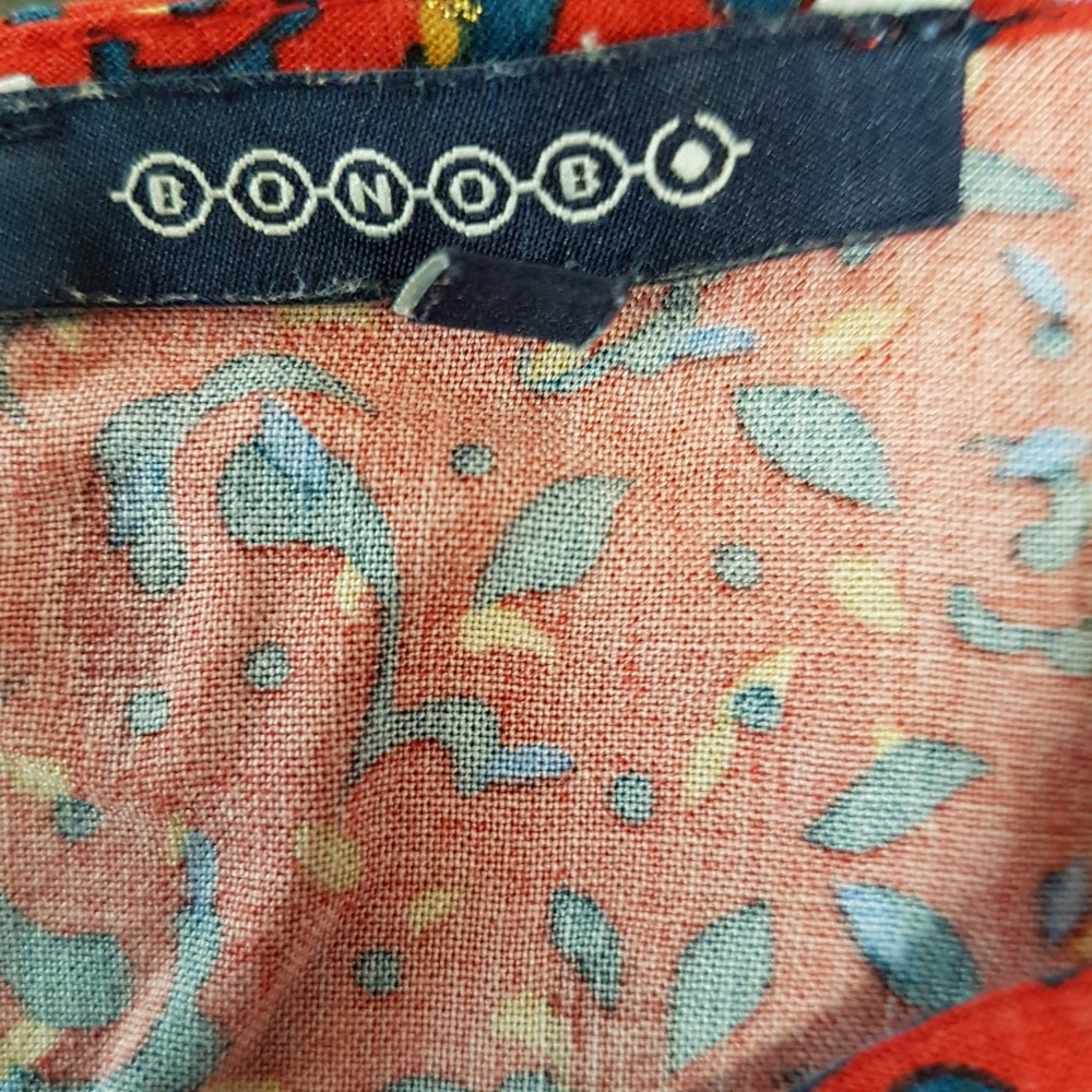 Voir photo 8 de Robe rouge avec imprimé bleu et fils dorés - BONOBO - Taille M Robe rouge avec imprimé bleu et fils dorés - BONOBO - Taille M Très bon état reconditionné photo 8