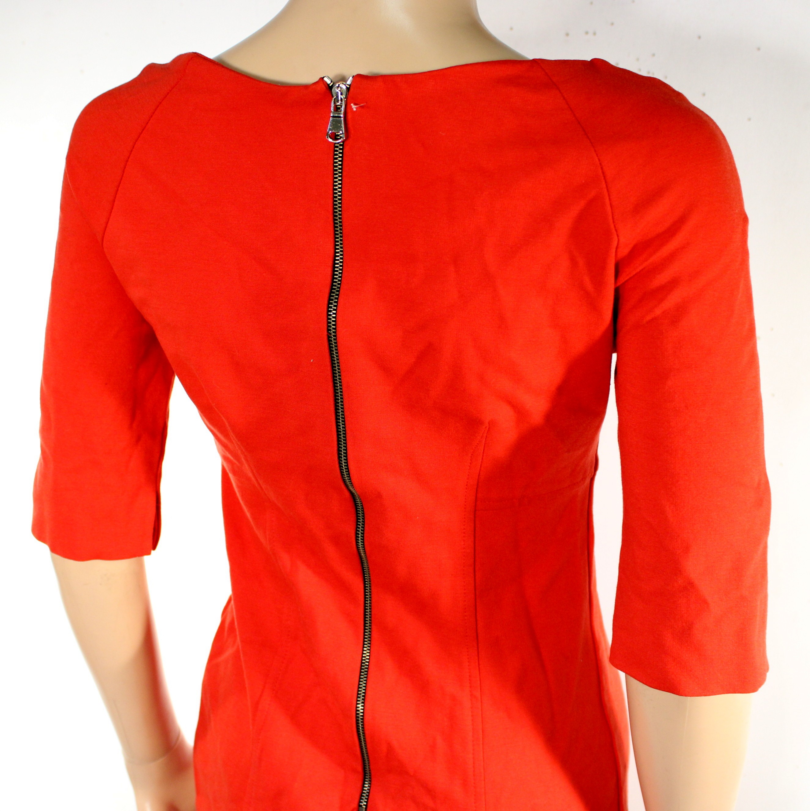 Voir photo 5 de Robe Rouge SINEQUANONE Taille 1 Robe Rouge SINEQUANONE Taille 1 Très bon état reconditionné photo 5