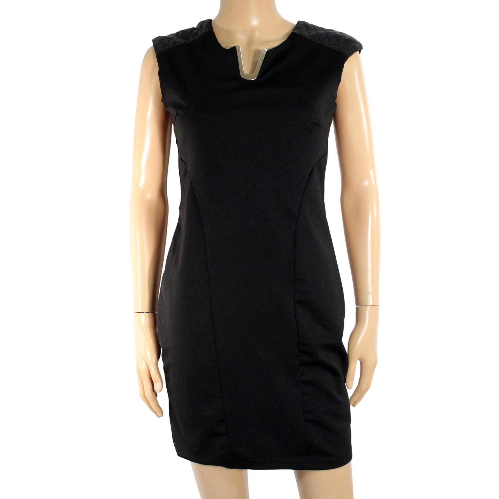 Acheter Robe Soirée Noire Taille Estimée M Très bon état - 11,50 € Robe Soirée Noire Taille Estimée M Très bon état reconditionné disponible sur Label Emmaüs