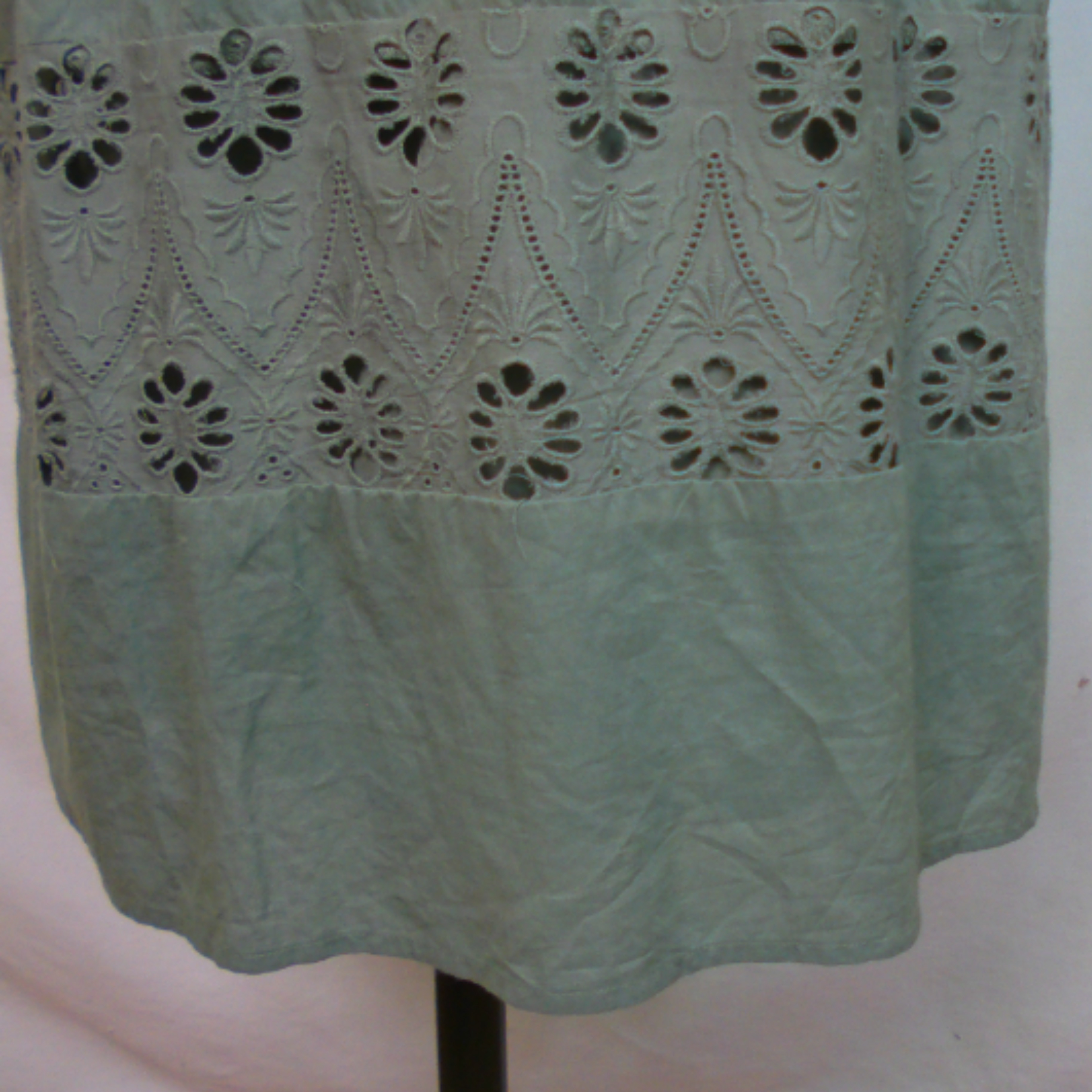 Voir photo 11 de Robe SUD EXPRESS, vert en dentelle, 100% coton, en très bon état, taille 38 - 40 estimée Robe SUD EXPRESS, vert en dentelle, 100% coton, en très bon état, taille 38 - 40 estimée reconditionné photo 11