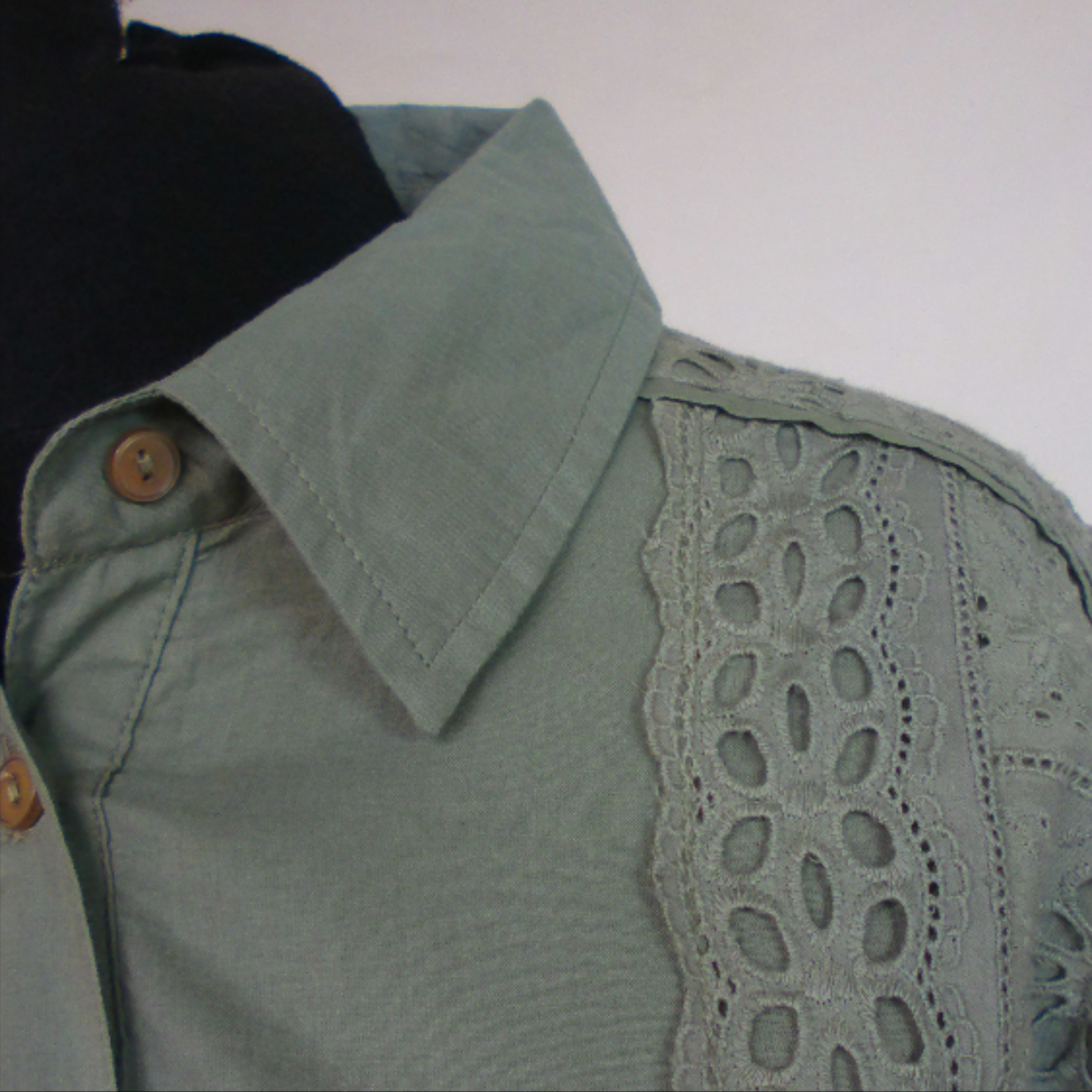 Voir photo 2 de Robe SUD EXPRESS, vert en dentelle, 100% coton, en très bon état, taille 38 - 40 estimée Robe SUD EXPRESS, vert en dentelle, 100% coton, en très bon état, taille 38 - 40 estimée reconditionné photo 2