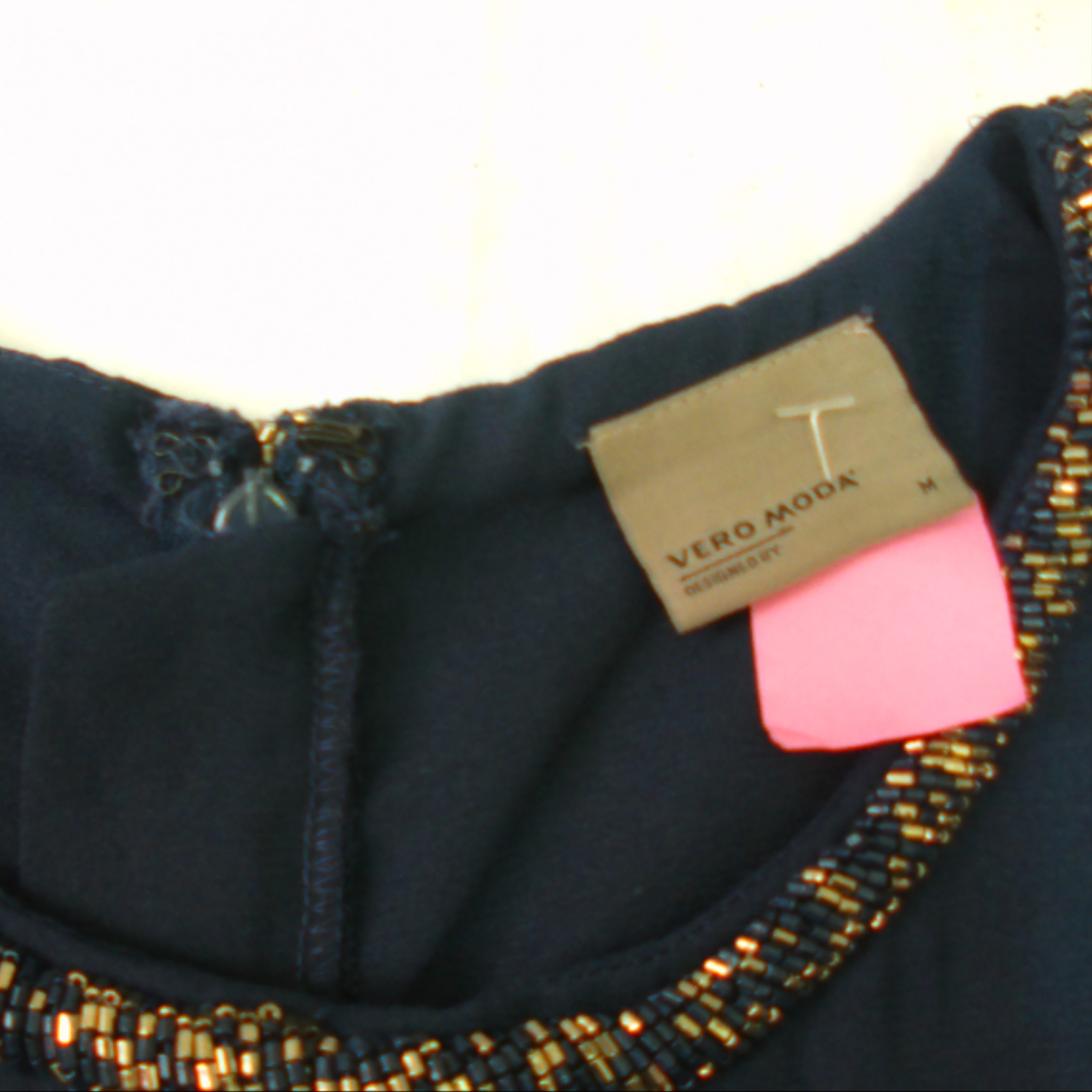 Voir photo 7 de Robe VERO MODA, bleu marine avec col argent, taille M Robe VERO MODA, bleu marine avec col argent, taille M Très bon état reconditionné photo 7