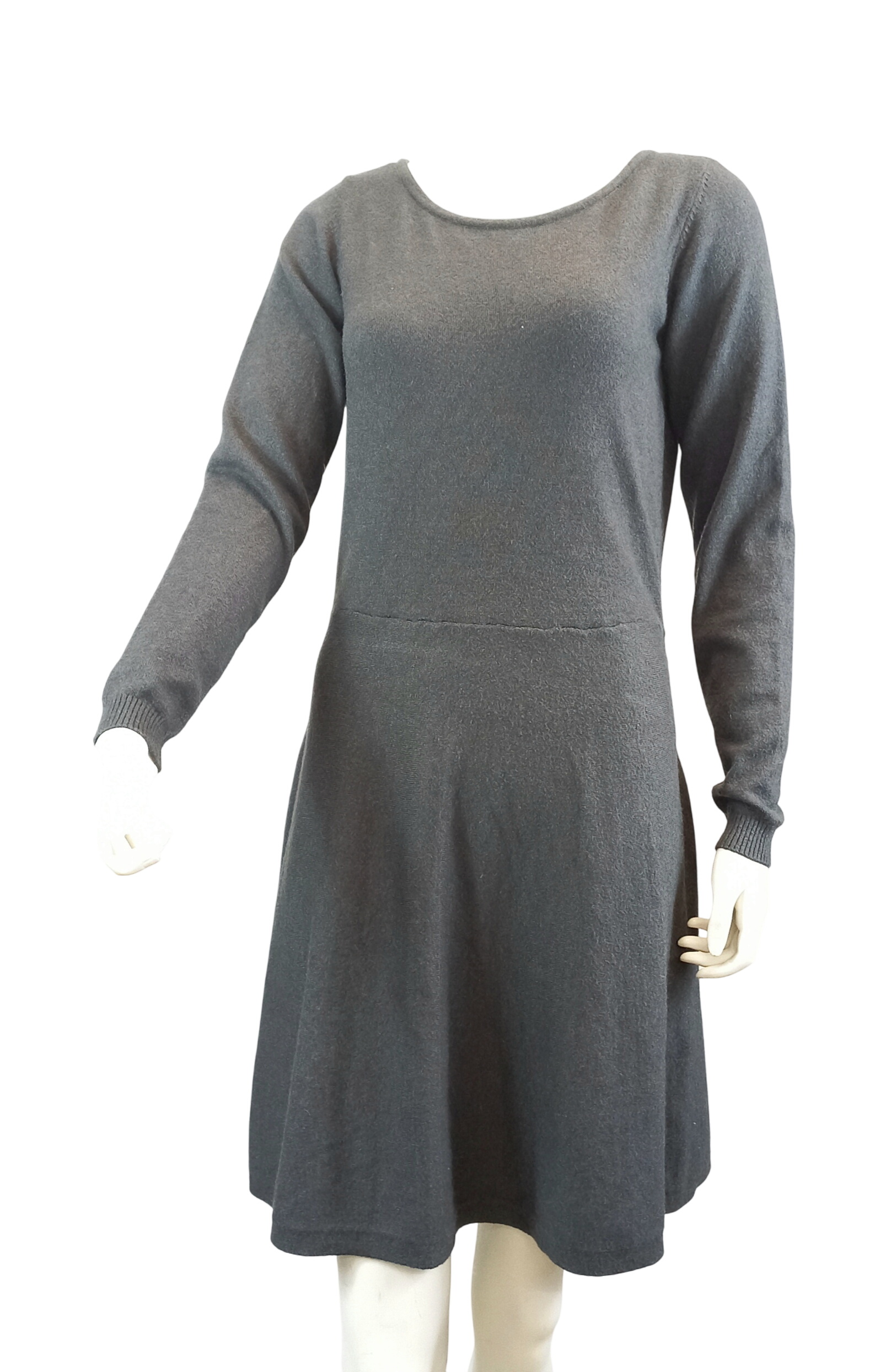 Acheter Robe VILA Très bon état - 10,90 € Robe VILA Très bon état reconditionné disponible sur Label Emmaüs