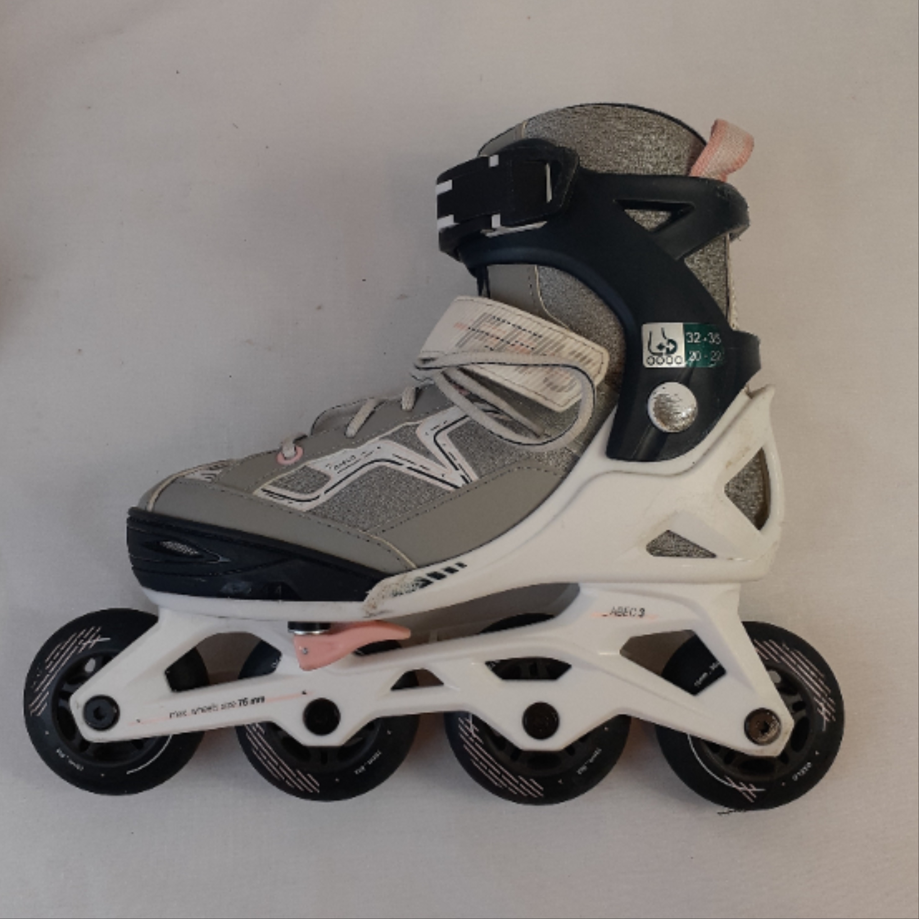 Voir photo 3 de Roller fitness gris/rose taille 32/35 - Decathlon OXELO Roller fitness gris/rose taille 32/35 - Decathlon OXELO Bon état reconditionné photo 3