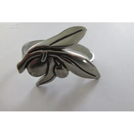 Rond De Serviette En Métal Représentant Des Fruits occasion reconditionné disponible sur Rakuten