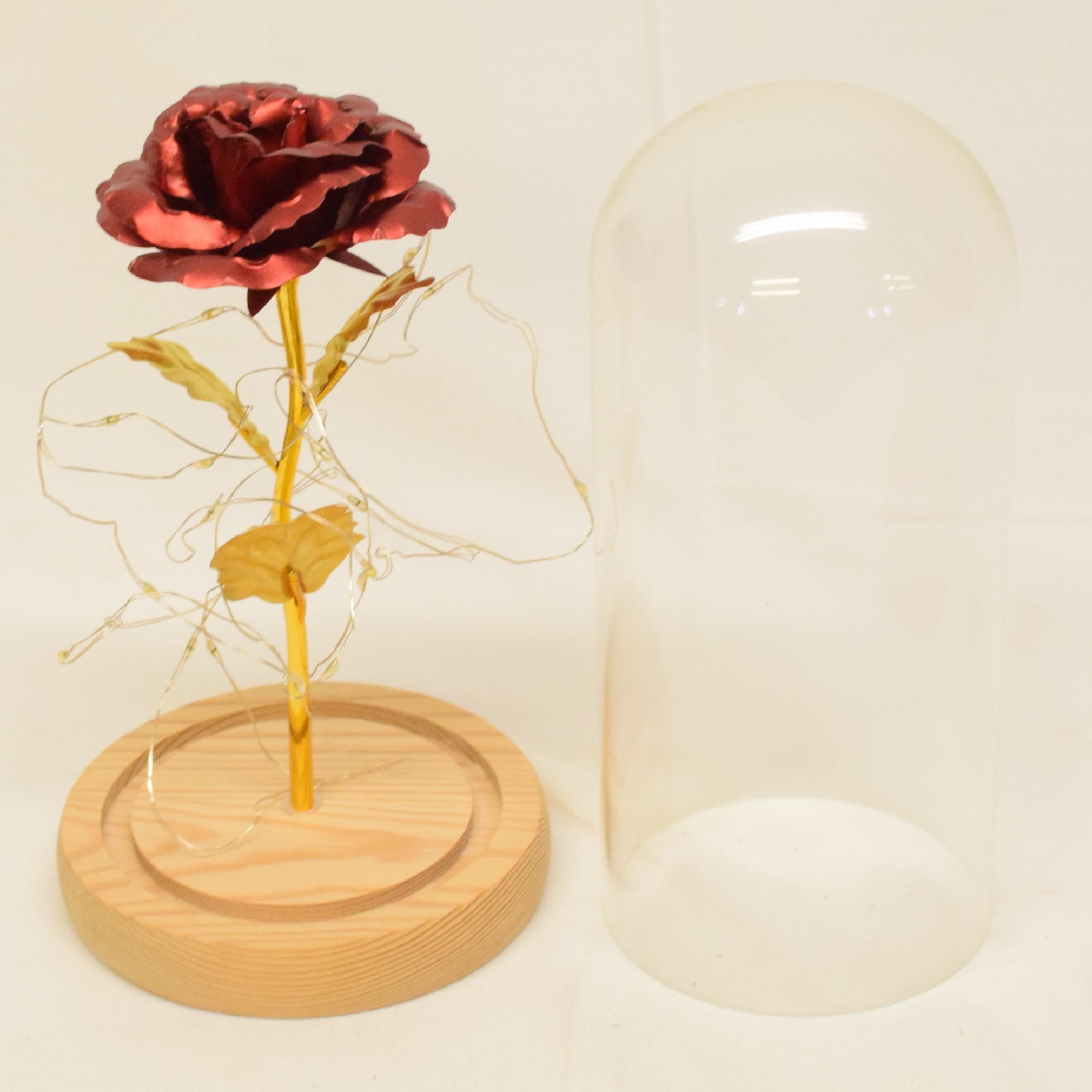 Voir photo 2 de Rose éternelle en métal éclairage Led sous cloche en verre Rose éternelle en métal éclairage Led sous cloche en verre Bon état reconditionné photo 2