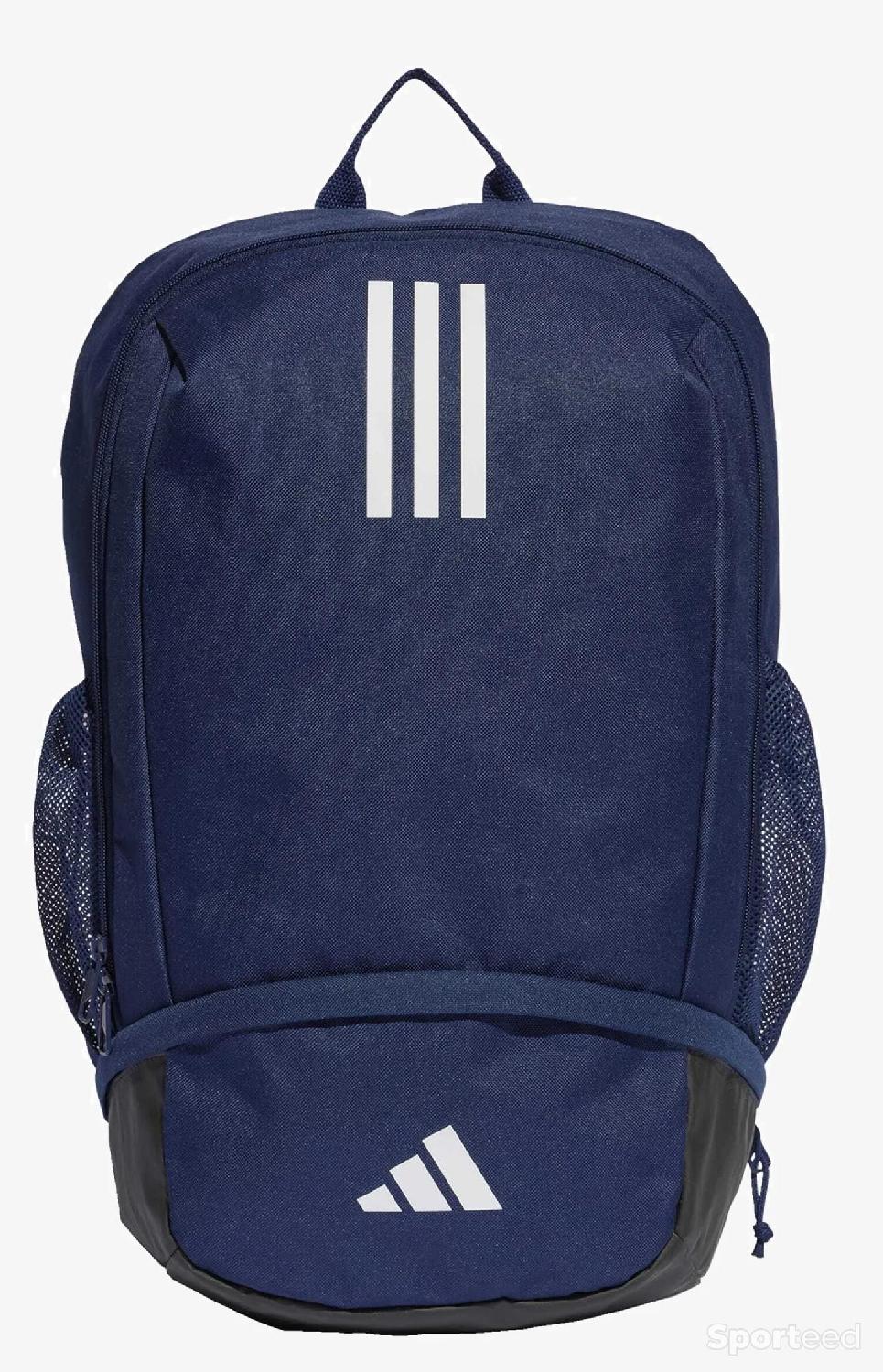 Sac à dos Adidas Tiro 23 League 26,5 L Comme neuf (c'est déjà la condition standard) Adidas reconditionné disponible sur Sporteed