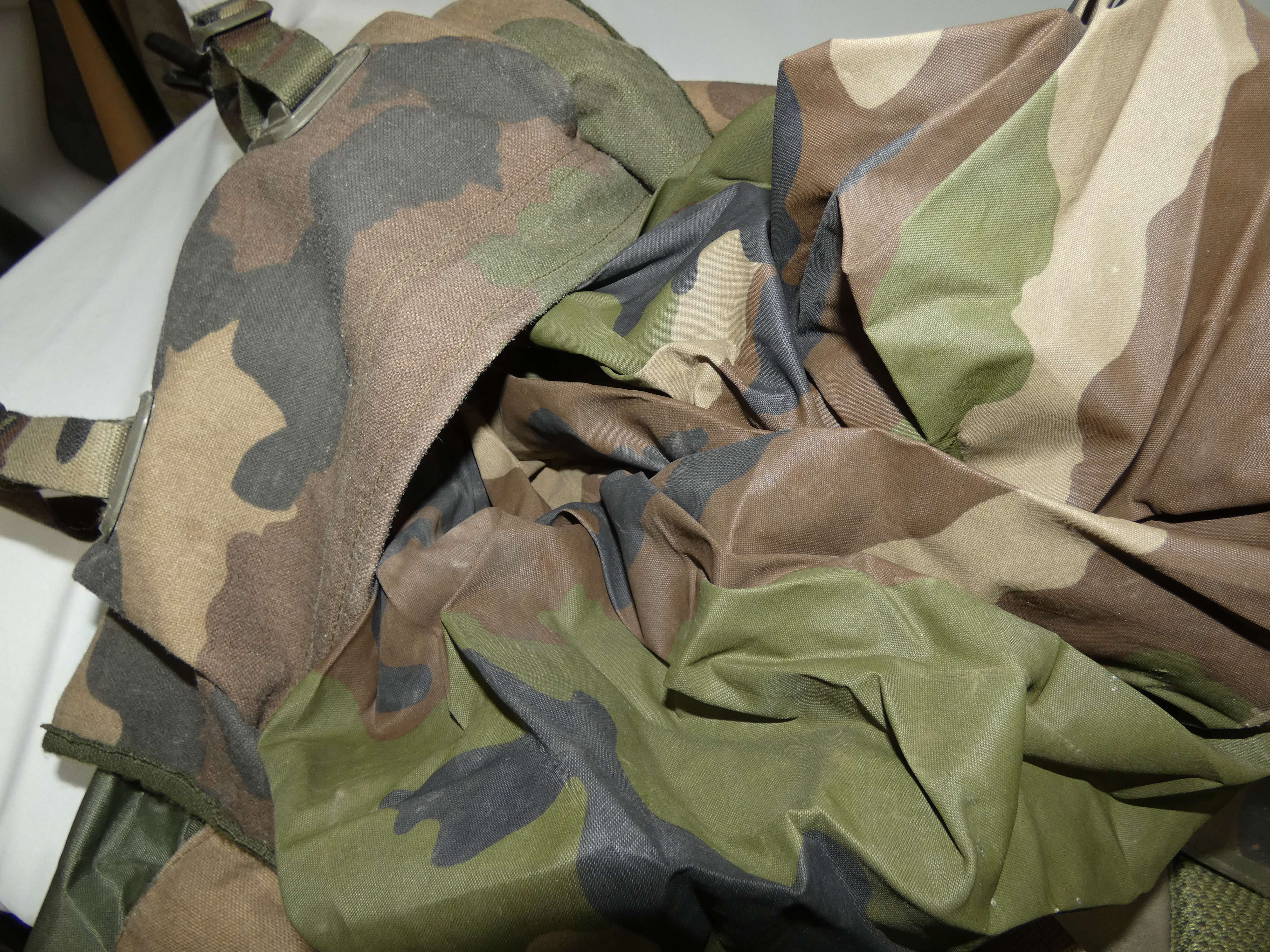 Voir photo 6 de Sac à dos de randonnée militaire SYNTEX Sac à dos de randonnée militaire SYNTEX Très bon état reconditionné photo 6