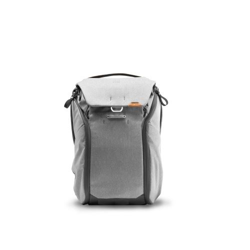 Sac à dos Peak Design Everyday 20 L v3 Gris clair État correct Peak Design reconditionné disponible sur Fnac