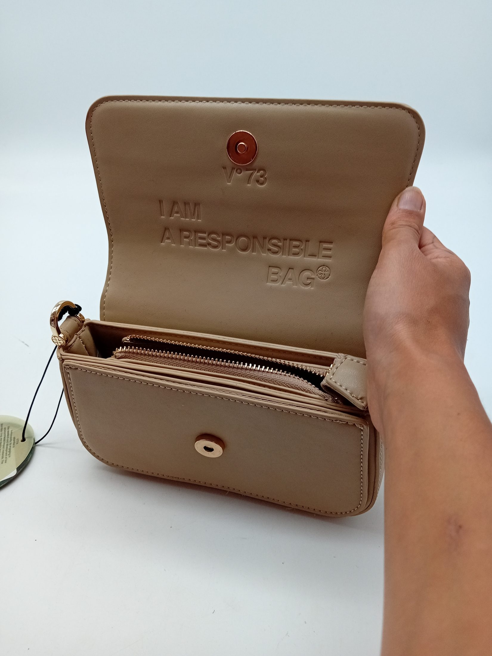 Voir photo 4 de Sac À Main Bandoulière V°73 Bamboo Bag Beige (T5879) Sac À Main Bandoulière V°73 Bamboo Bag Beige (T5879) Parfait état reconditionné photo 4