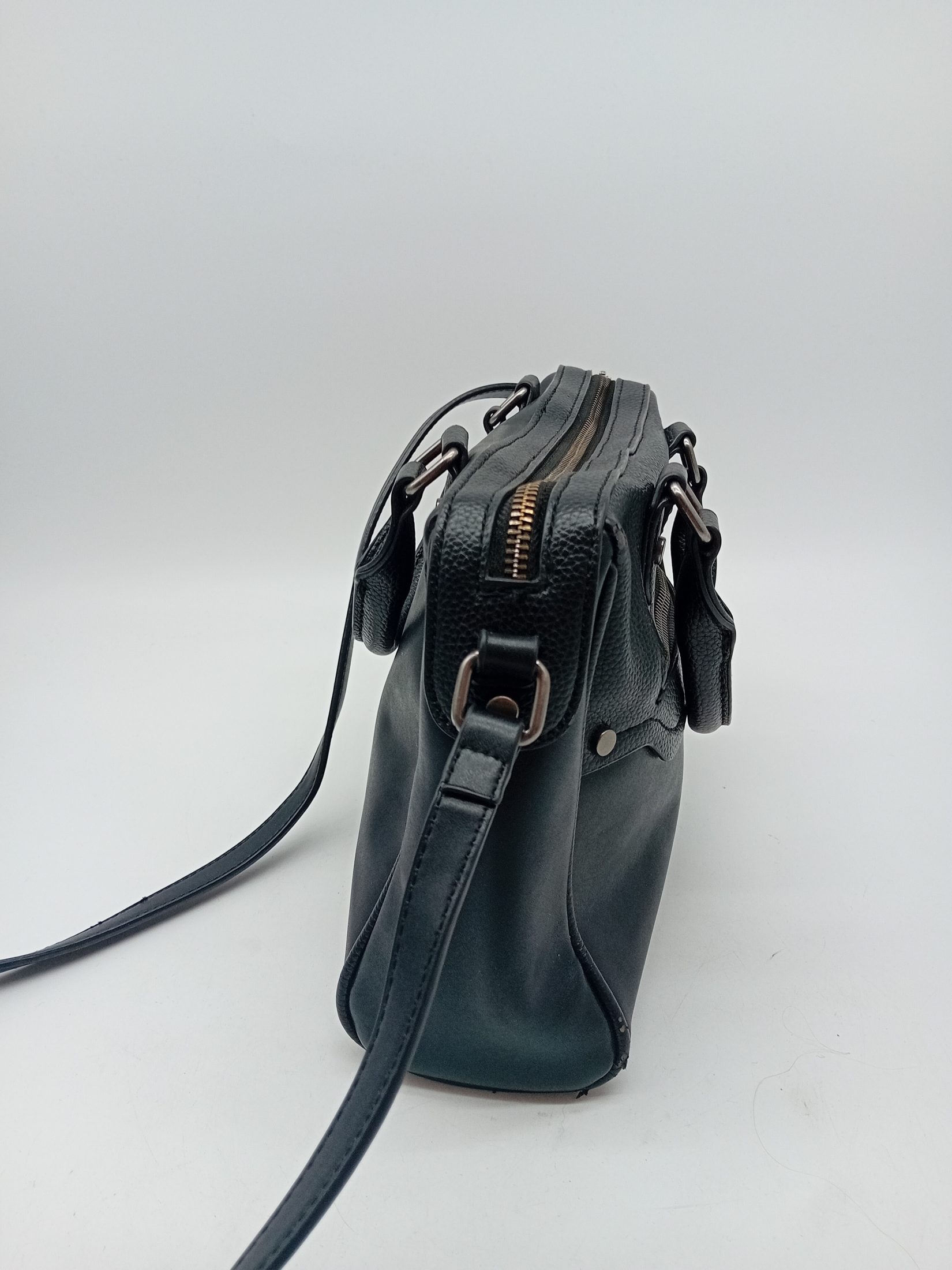 Voir photo 4 de Sac À Main Edc By Esprit Noir (T6187) Sac À Main Edc By Esprit Noir (T6187) Bon état reconditionné photo 4