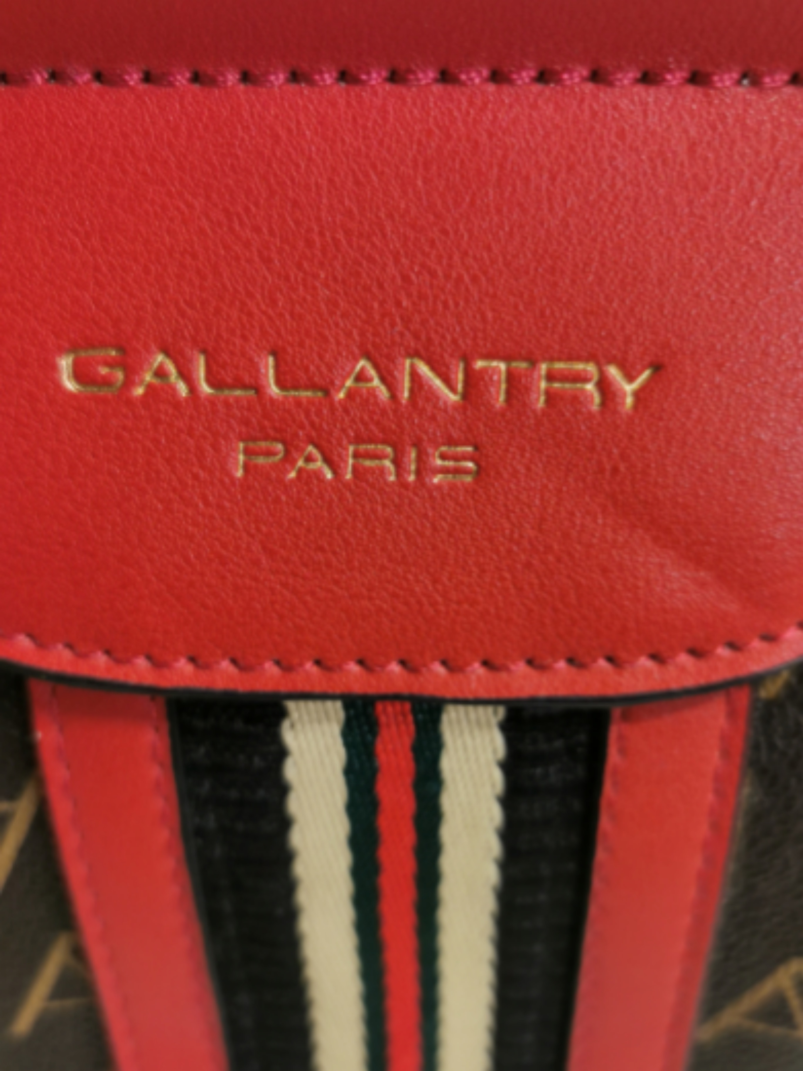 Voir photo 4 de Sac à main en bandoulière fourre tout de marque GALLANTRY PARIS Sac à main en bandoulière fourre tout de marque GALLANTRY PARIS Bon état reconditionné photo 4