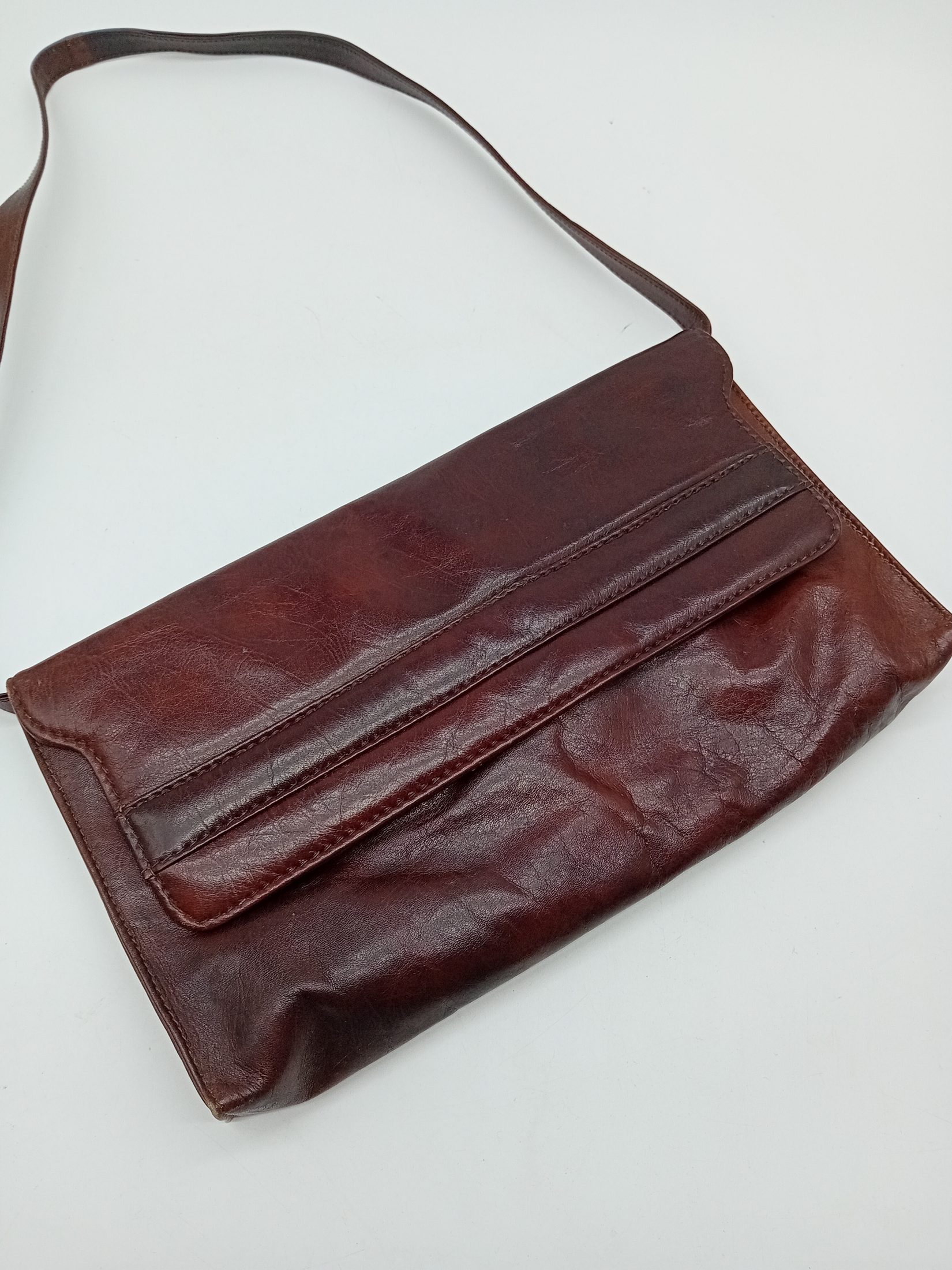 Voir photo 3 de Sac À Main En Cuir Marron Vintage (V3622) Sac À Main En Cuir Marron Vintage (V3622) reconditionné photo 3