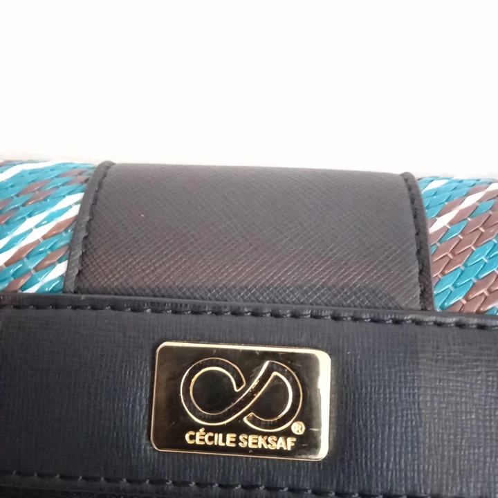 Voir photo 4 de Sac à main en forme de pochette " Cécile Seksaf " Sac à main en forme de pochette " Cécile Seksaf " Très bon état reconditionné photo 4