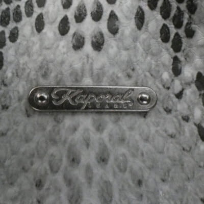 Voir photo 5 de Sac à main noir imprimé - femme - Kaporal - dimension 34 cm X 17 cm X 23 cm Sac à main noir imprimé - femme - Kaporal - dimension 34 cm X 17 cm X 23 cm Bon état reconditionné photo 5