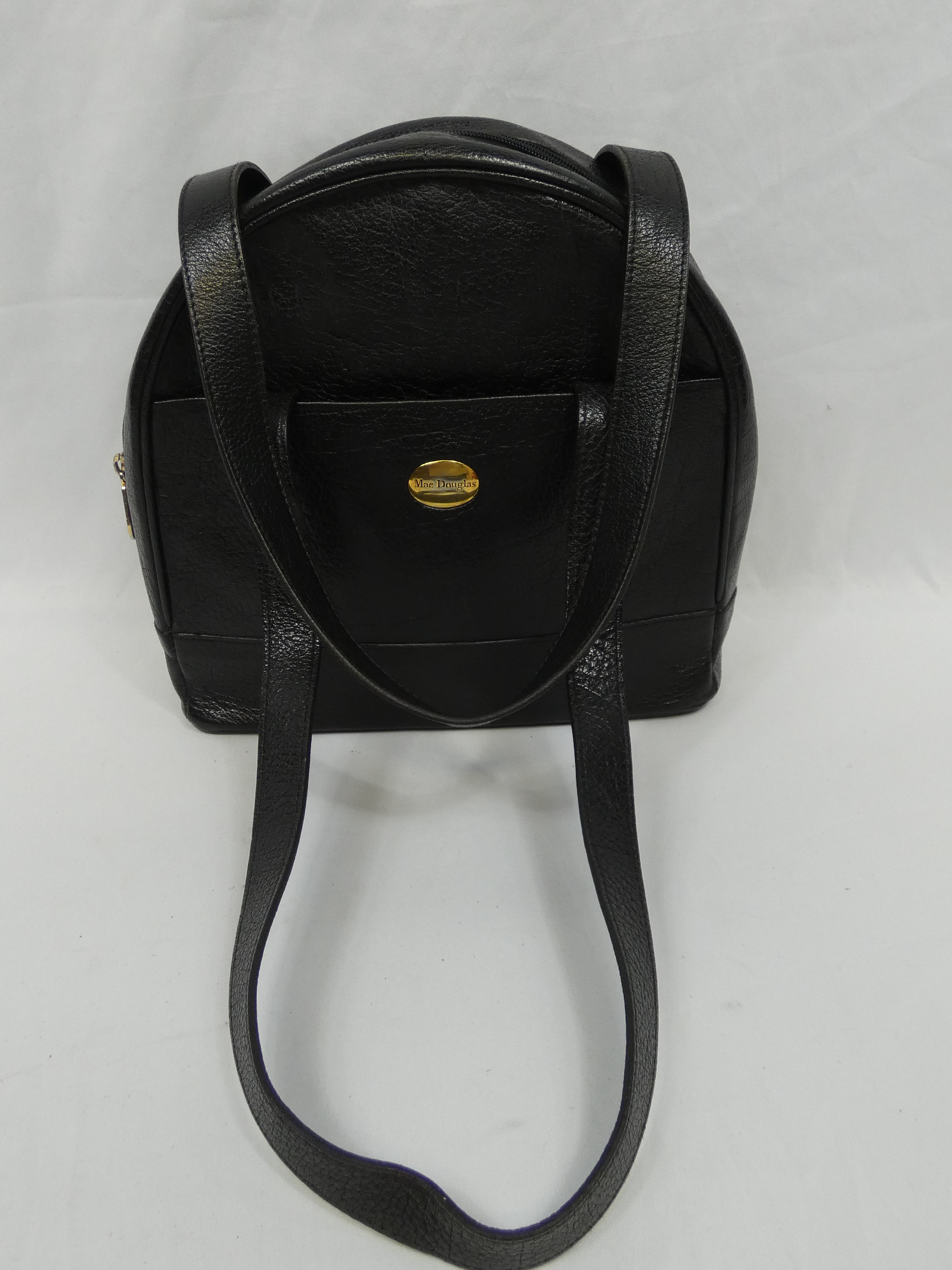 Voir photo 2 de Sac à main porté épaule en cuir noir de marque MAC DOUGLAS Sac à main porté épaule en cuir noir de marque MAC DOUGLAS Bon état reconditionné photo 2