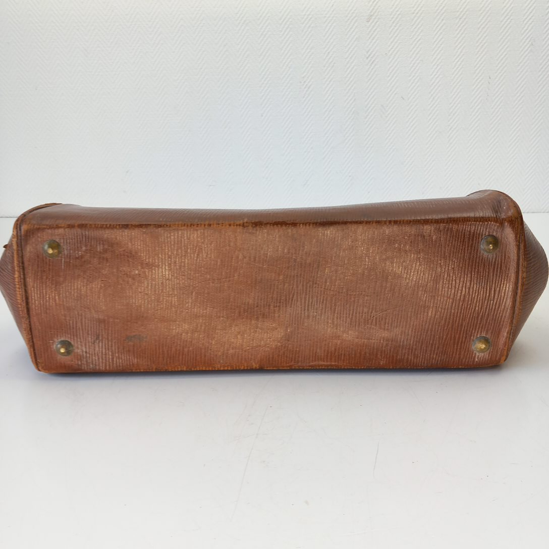 Voir photo 11 de Sac Ancien en Cuir Style Médecin Sac Ancien en Cuir Style Médecin État correct reconditionné photo 11