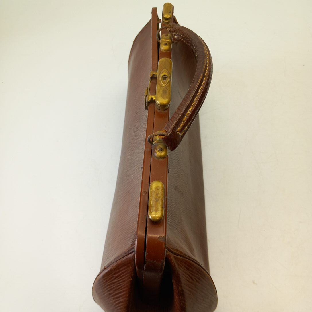 Voir photo 5 de Sac Ancien en Cuir Style Médecin Sac Ancien en Cuir Style Médecin État correct reconditionné photo 5