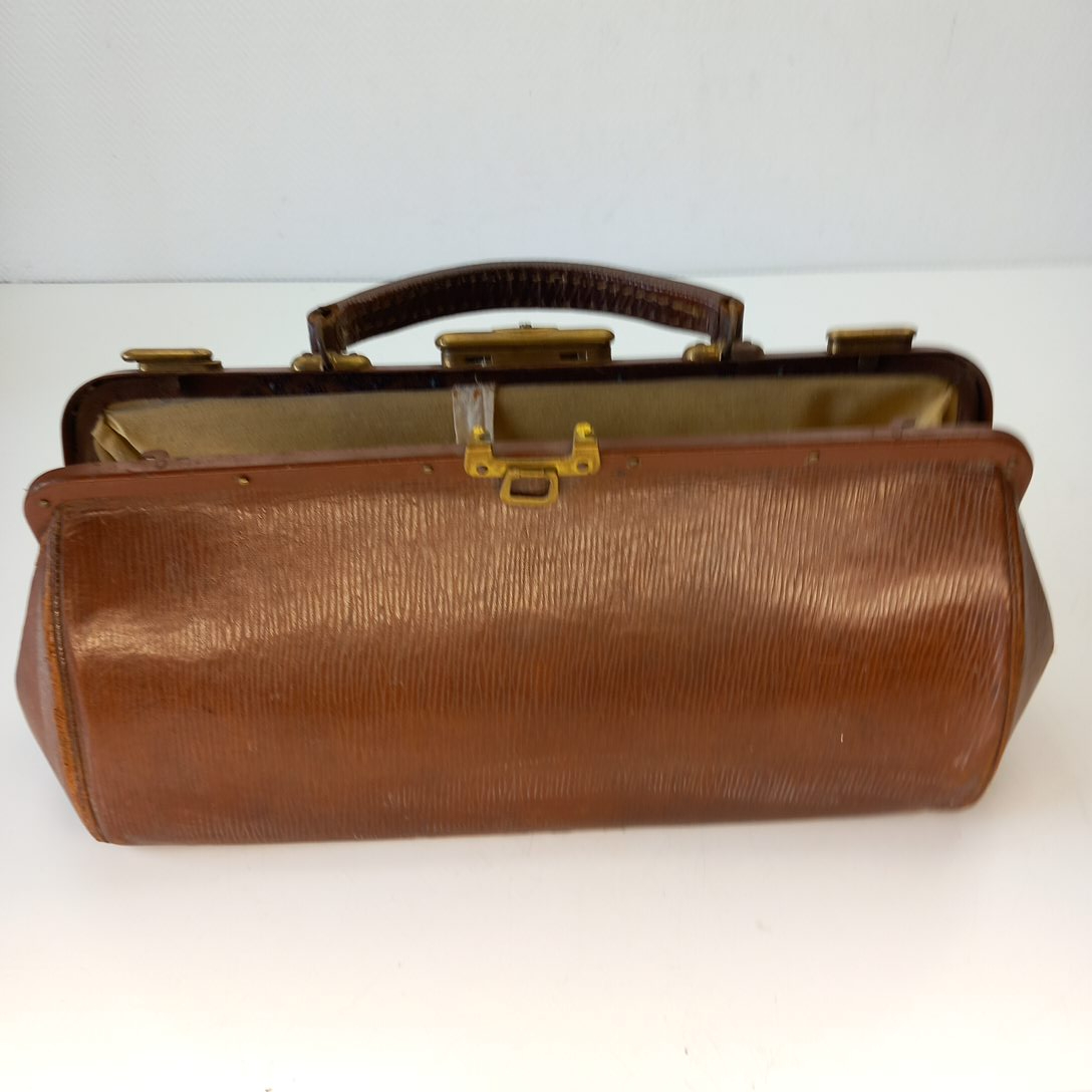 Voir photo 8 de Sac Ancien en Cuir Style Médecin Sac Ancien en Cuir Style Médecin État correct reconditionné photo 8