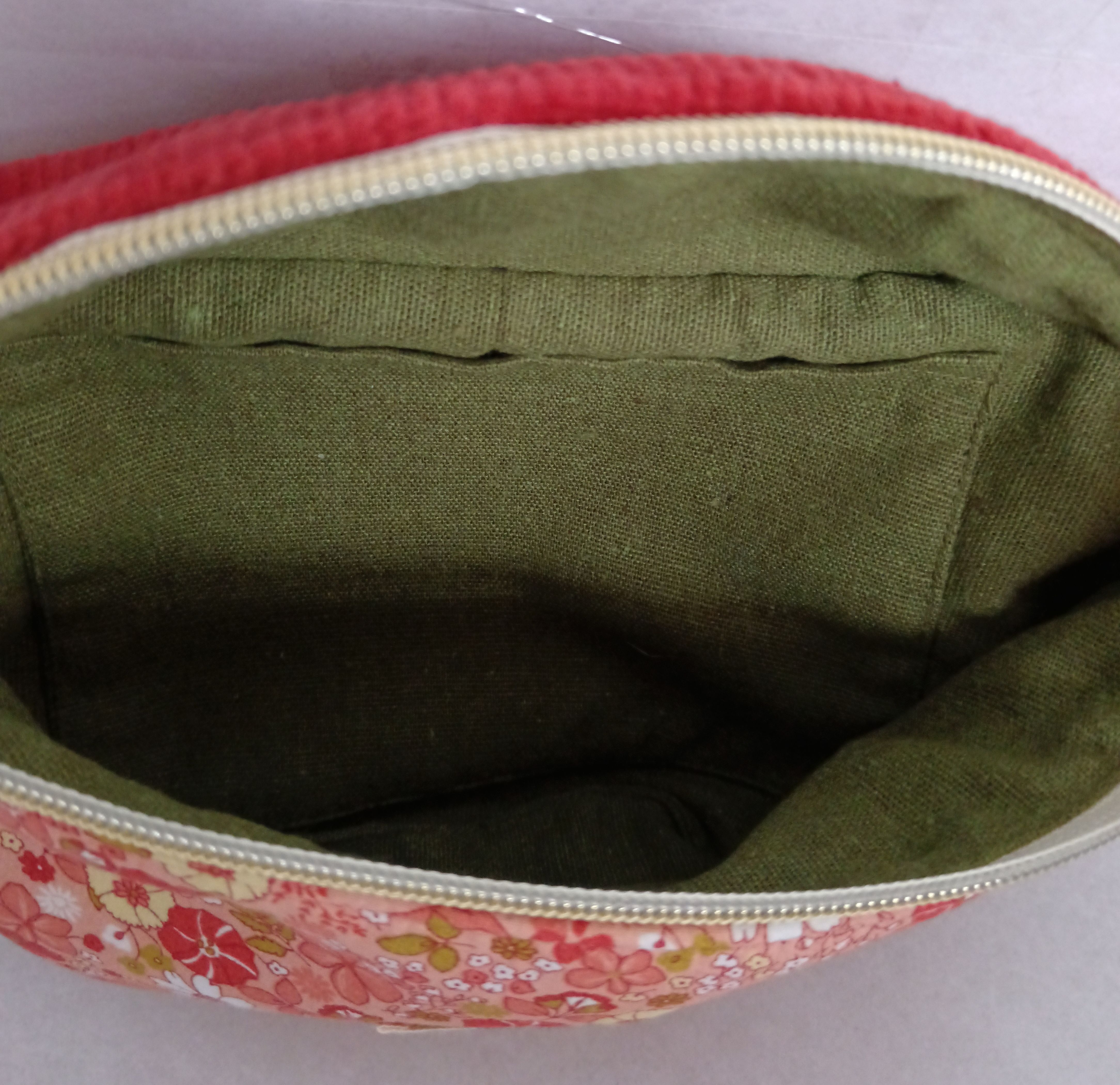 Voir photo 3 de Sac banane fait main par l'Atelier 27 Sac banane fait main par l'Atelier 27 Parfait état reconditionné photo 3