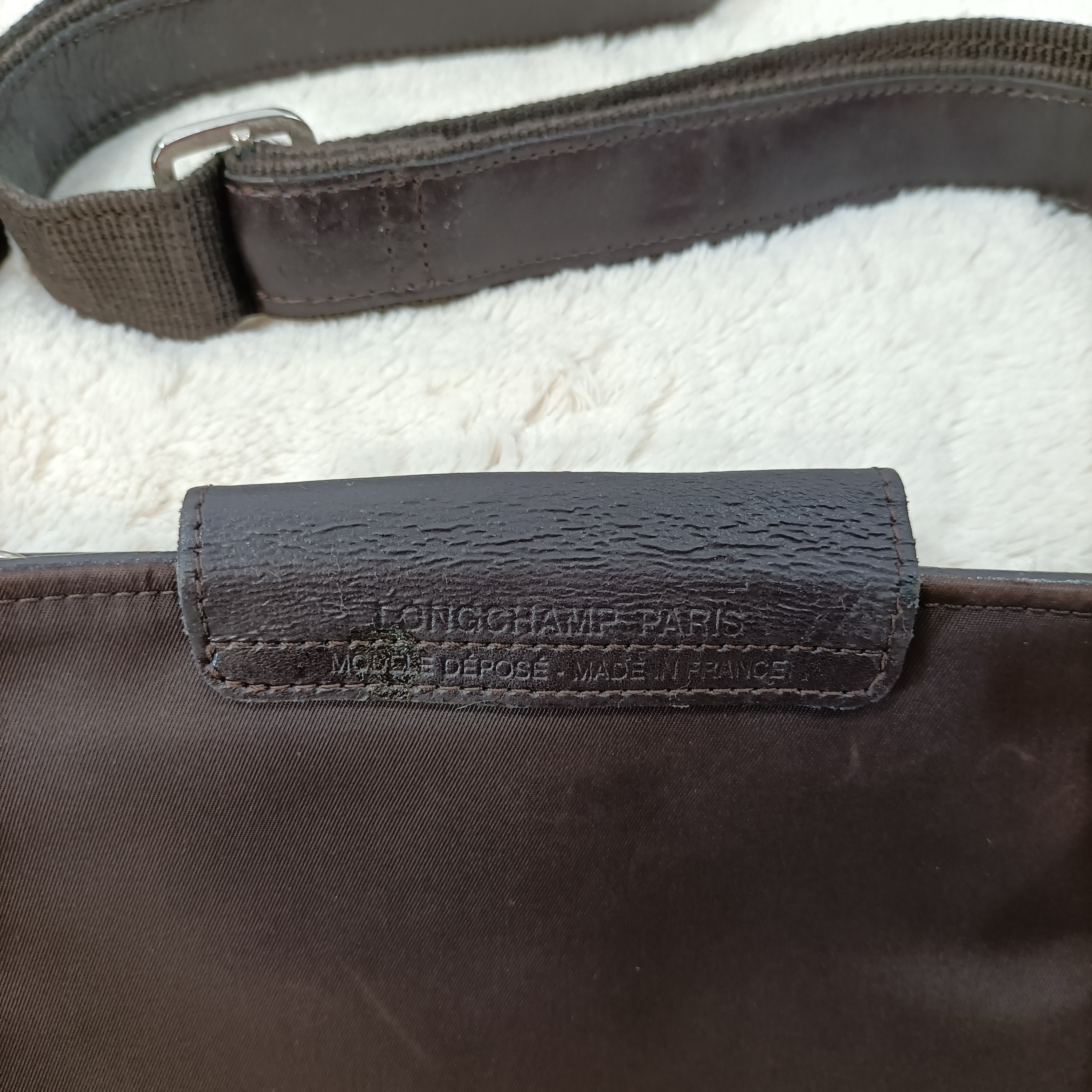 Voir photo 4 de Sac bandoulière en toile et cuir - Longchamp Sac bandoulière en toile et cuir - Longchamp État correct reconditionné photo 4