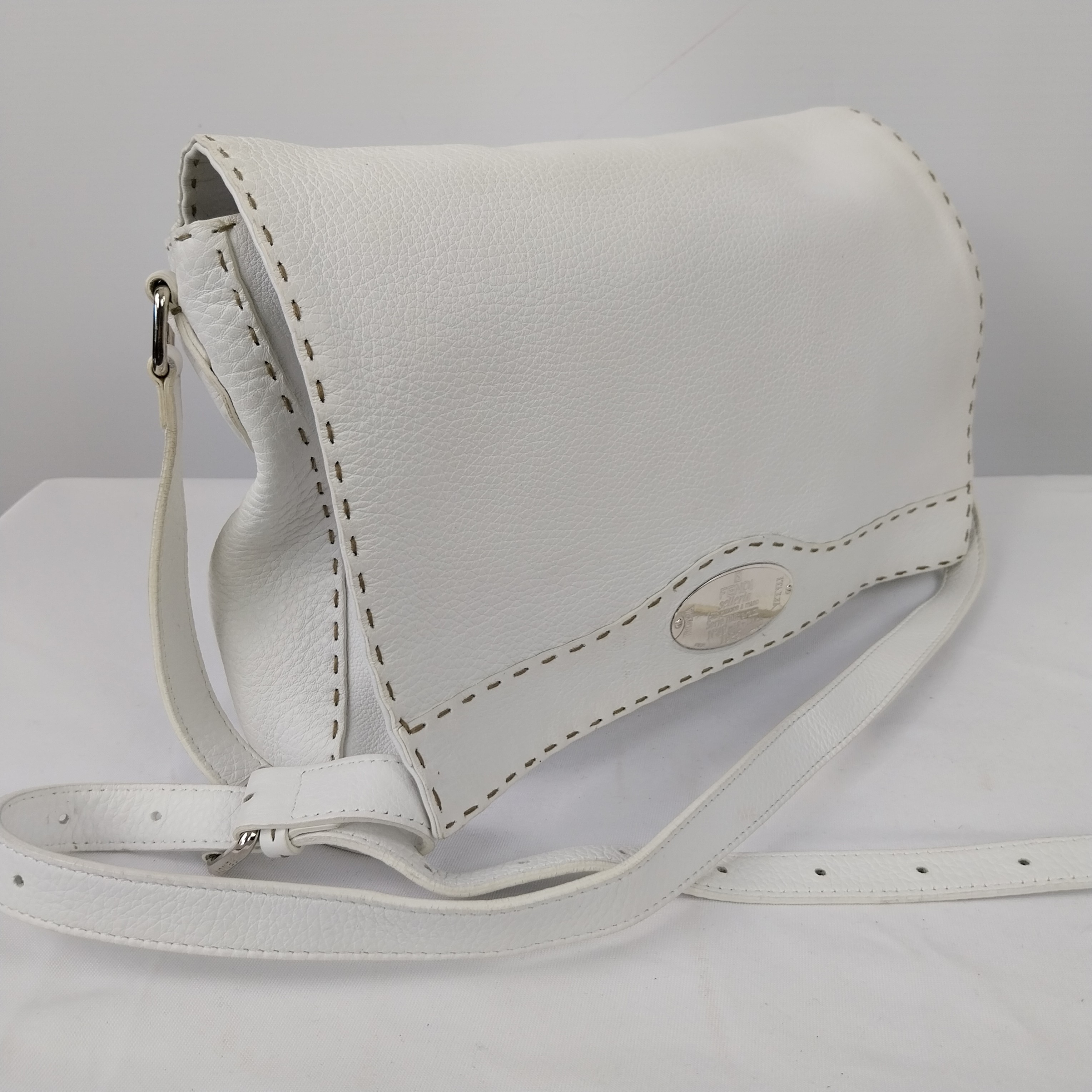 Voir photo 3 de Sac bandouliere - FENDI Sac bandouliere - FENDI Parfait état reconditionné photo 3