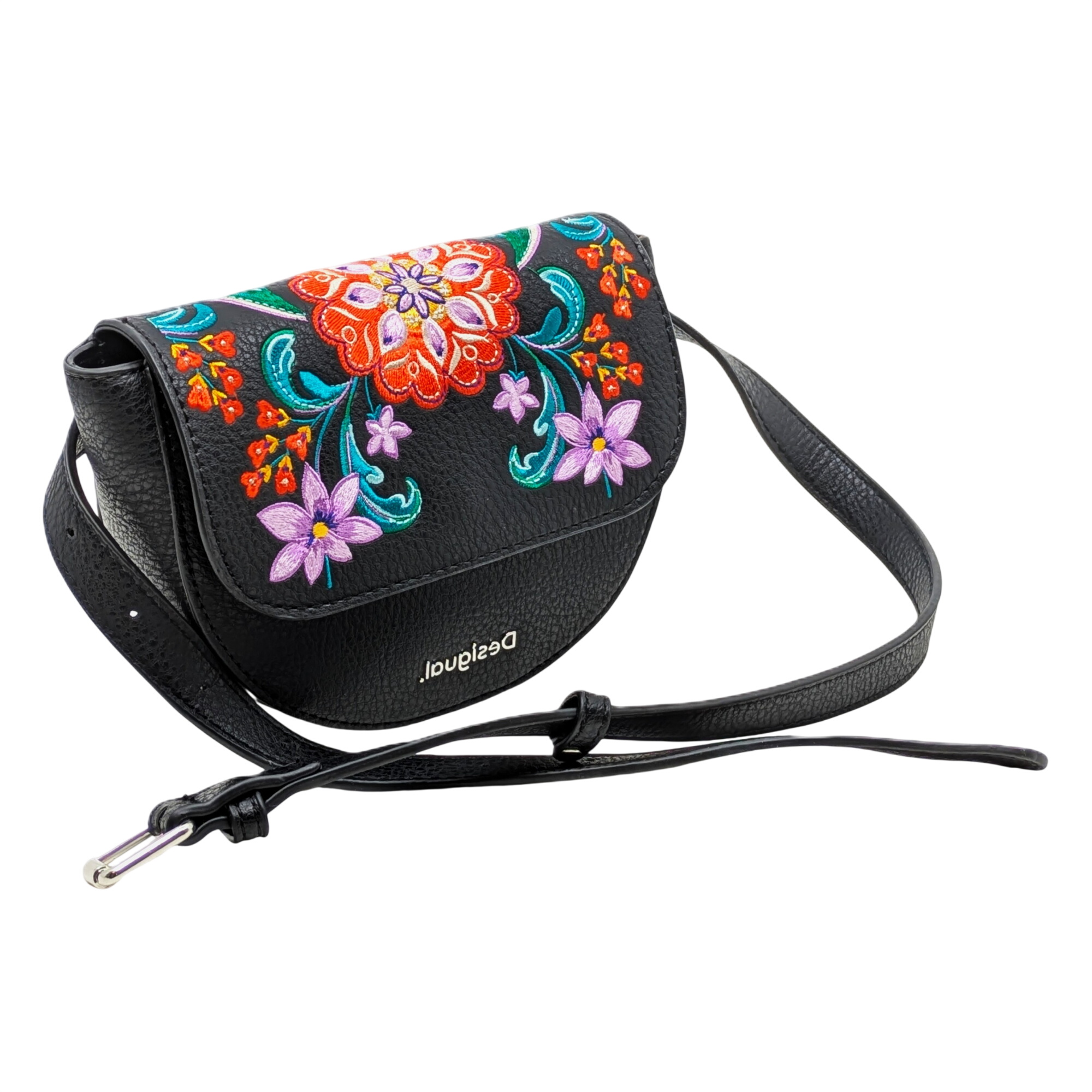 Sac Ceinture 2-en-1 "Desigual" – Style Bohème Chic Parfait état - 25,00 € Sac Ceinture 2-en-1 "Desigual" – Style Bohème Chic Parfait état reconditionné disponible sur Label Emmaüs