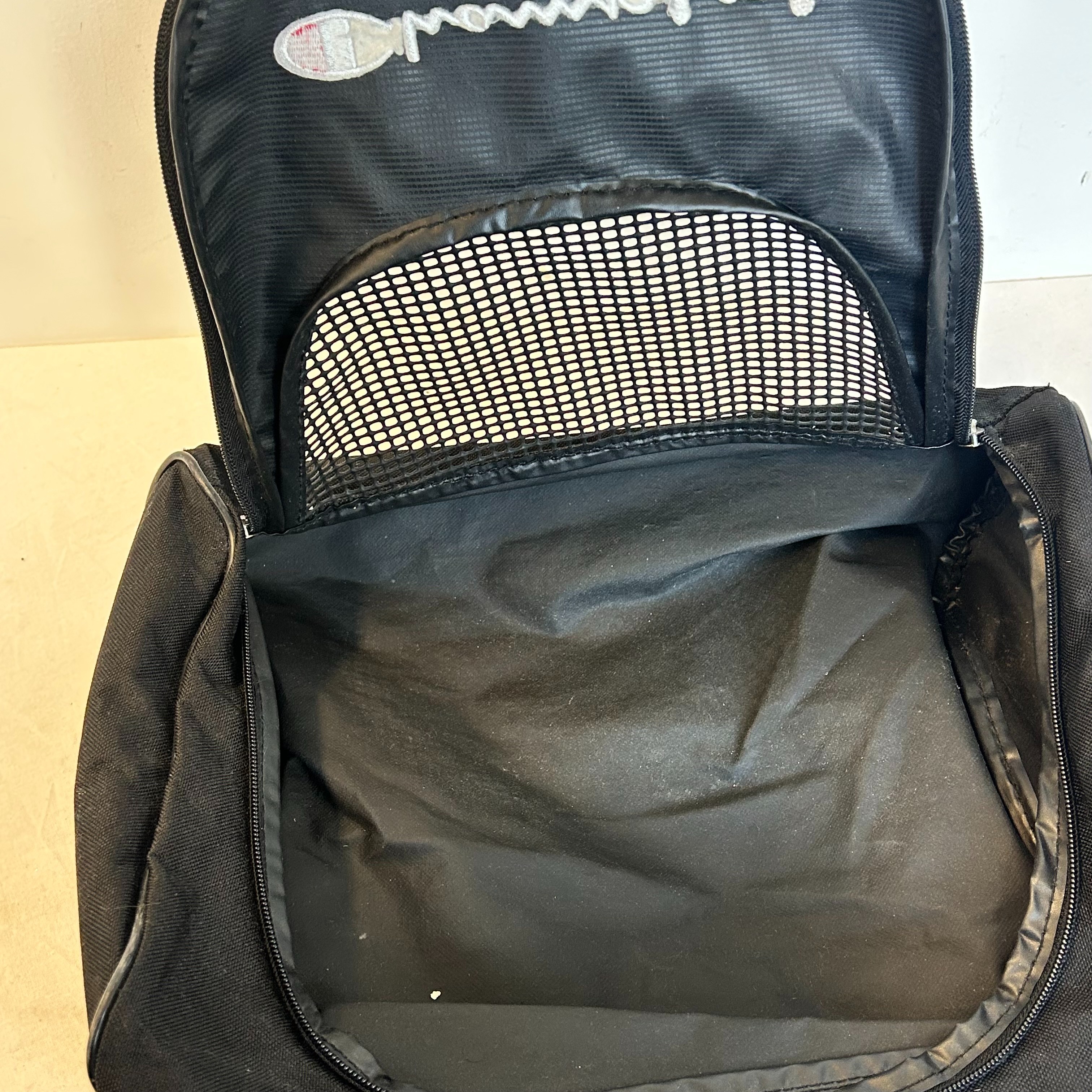 Voir photo 2 de Sac de sport Champion Sac de sport Champion Bon état reconditionné photo 2