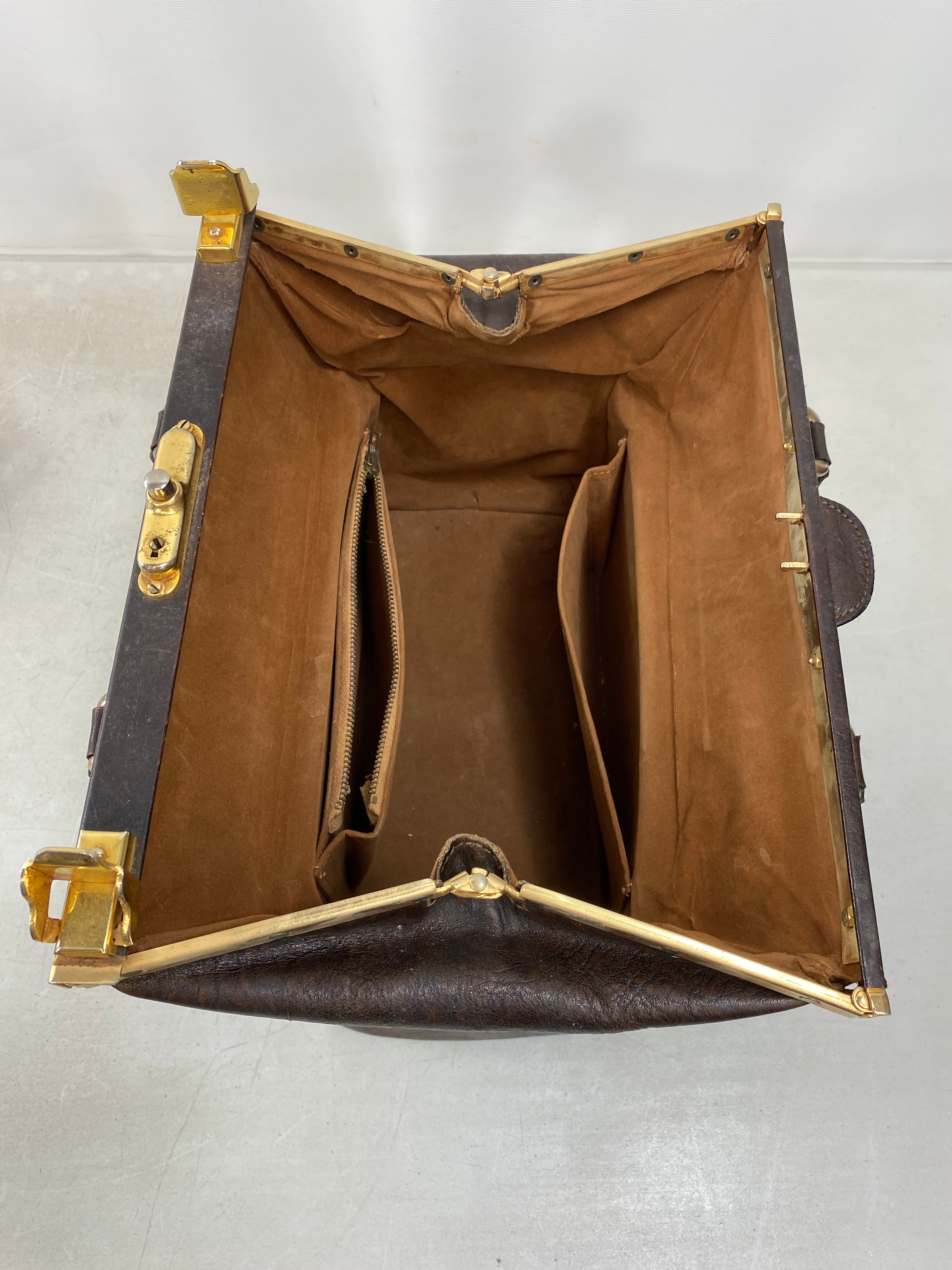 Voir photo 4 de Sac en cuir docteur Sac en cuir docteur Bon état reconditionné photo 4