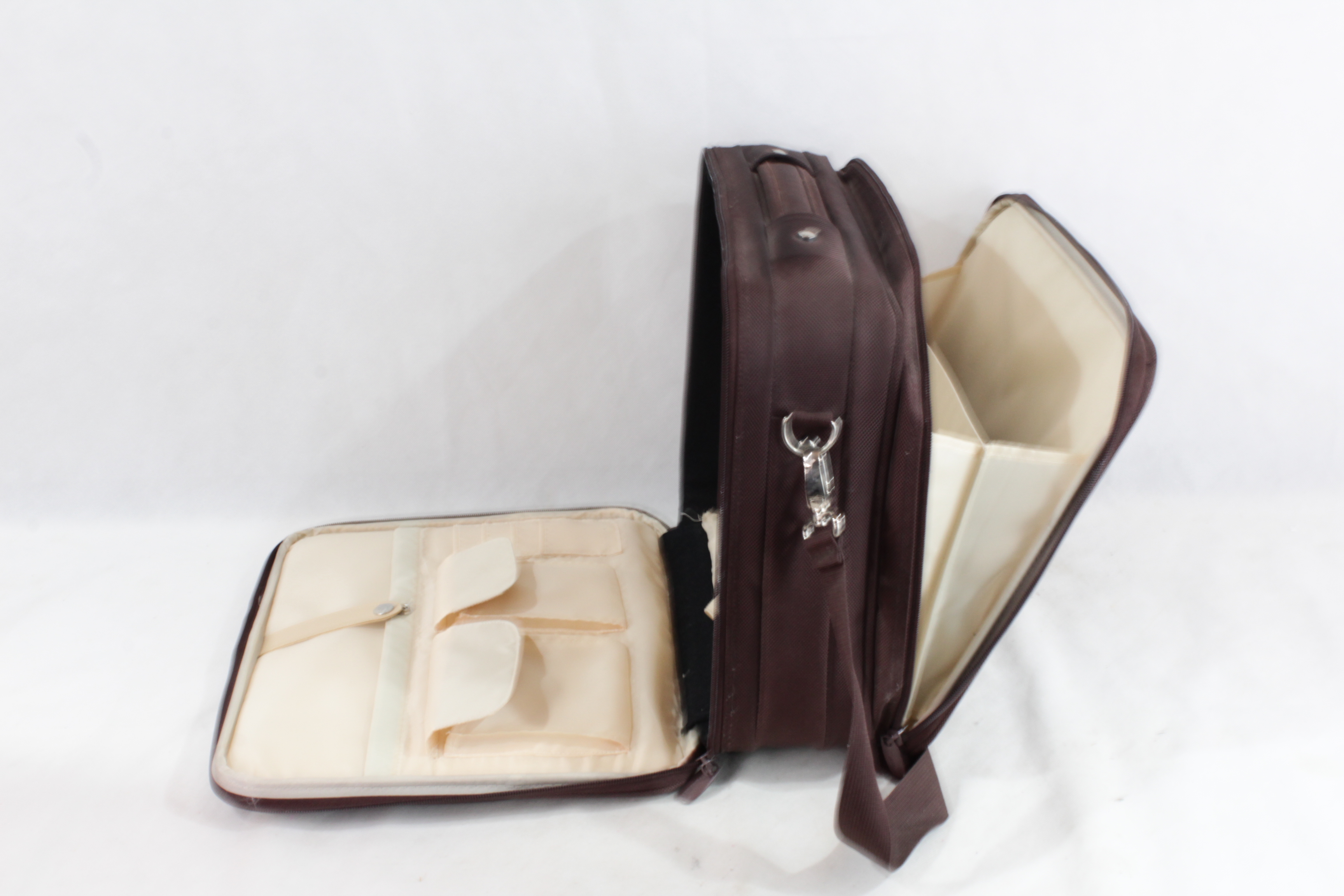 Voir photo 4 de Sac ordinateur Mercure Sac ordinateur Mercure État correct reconditionné photo 4