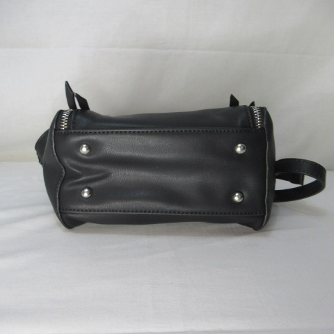 Voir photo 4 de SAC3 - Petit sac bandoulière en simili cuir - David Jones SAC3 - Petit sac bandoulière en simili cuir - David Jones Très bon état reconditionné photo 4