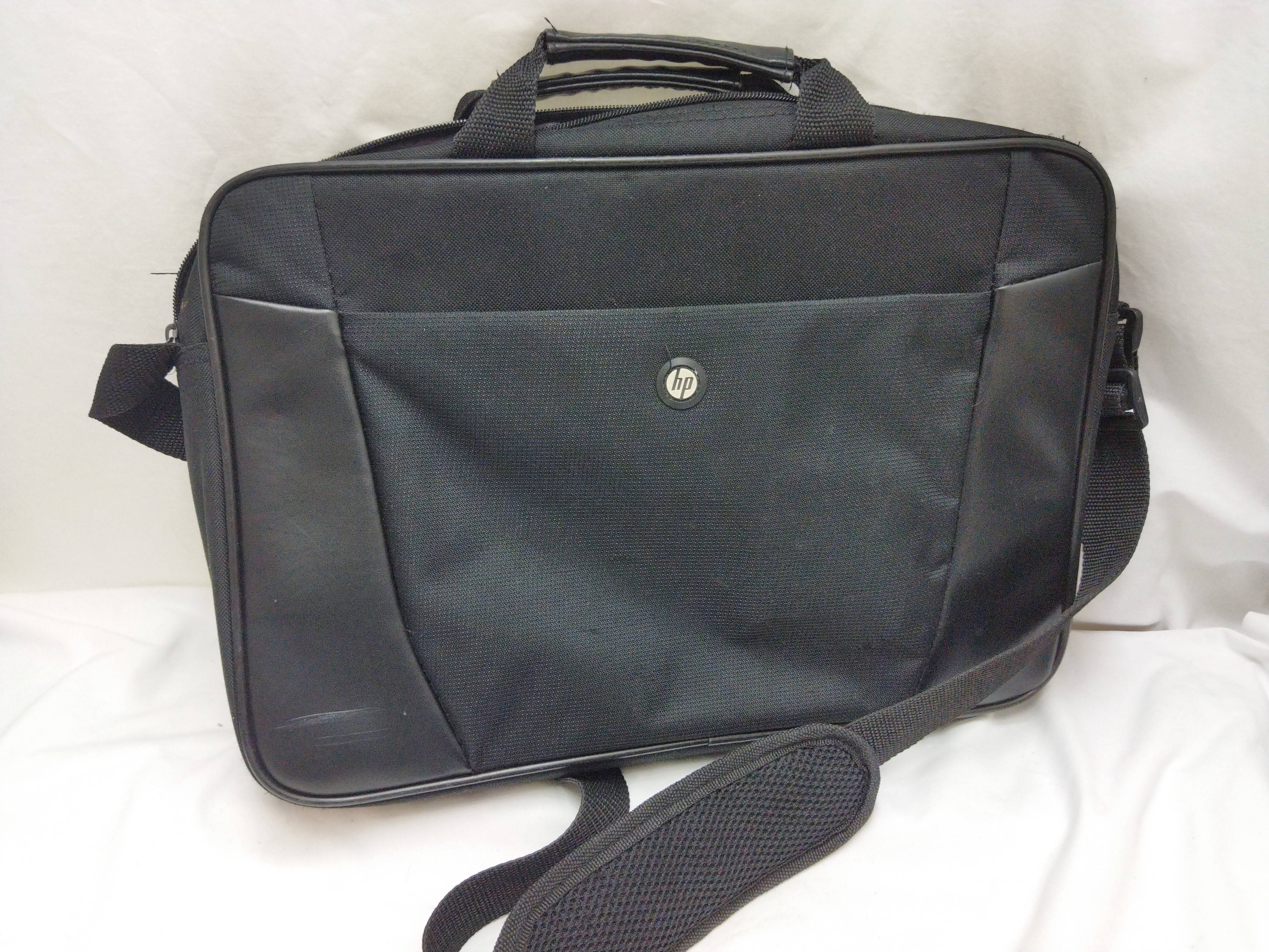 Acheter Sacoche originale Hp pour Pc Portable 15 pouces très propre bon état - 12,00 € Sacoche originale Hp pour Pc Portable 15 pouces très propre bon état reconditionné disponible sur Label Emmaüs