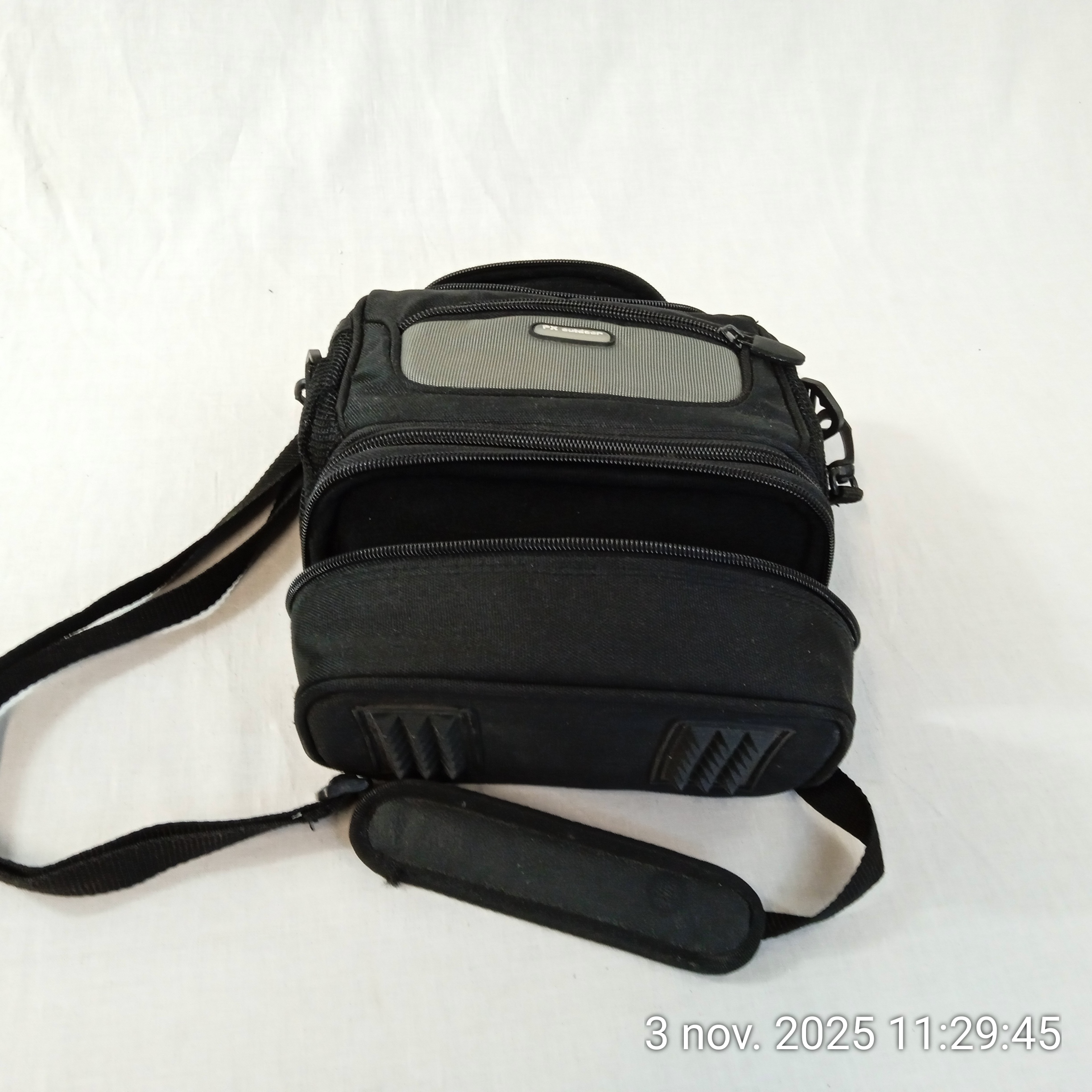 Voir photo 2 de Sacoche pour appareil photo PX outdoor Sacoche pour appareil photo PX outdoor Bon état reconditionné photo 2