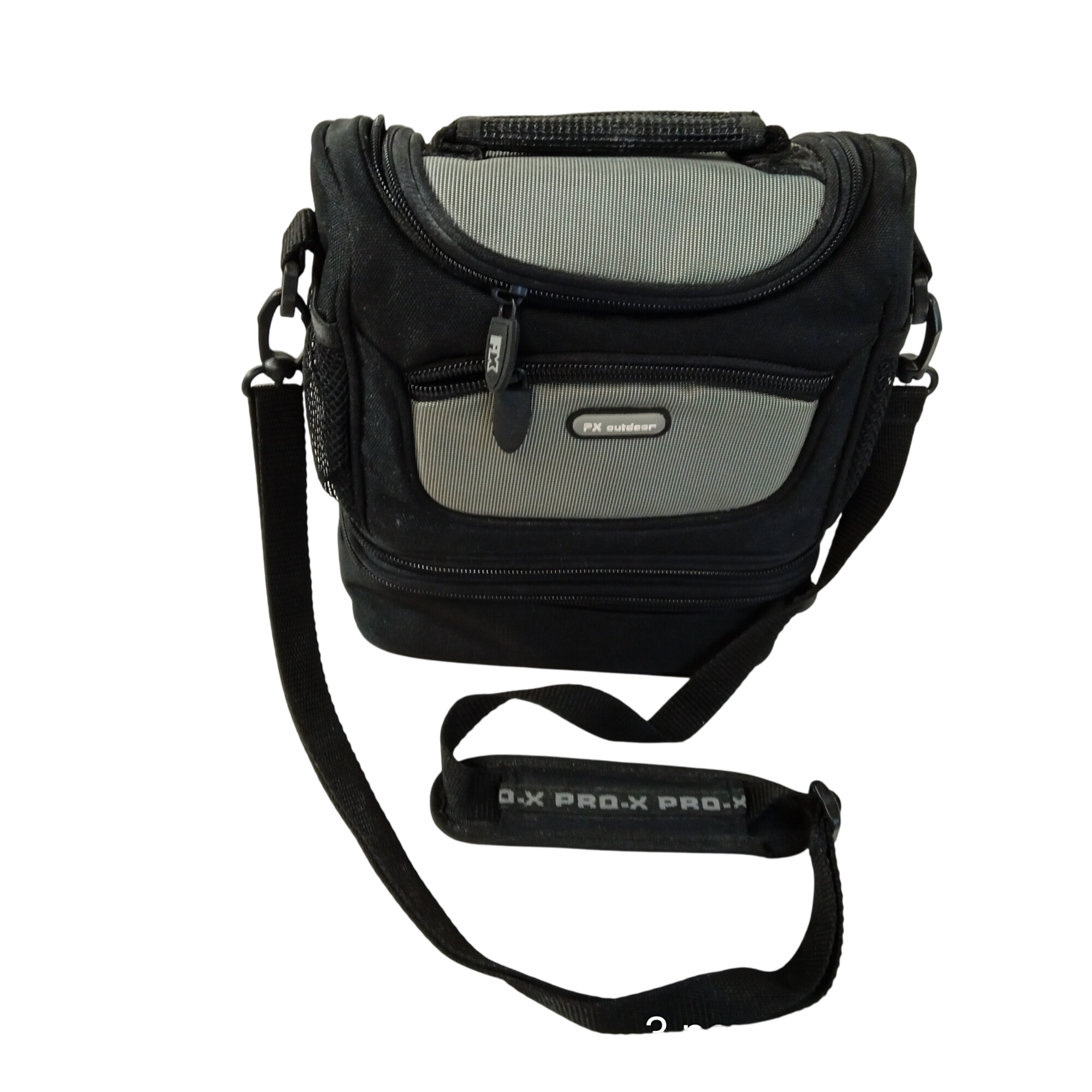 Acheter Sacoche pour appareil photo PX outdoor Bon état - 16,00 € Sacoche pour appareil photo PX outdoor Bon état reconditionné disponible sur Label Emmaüs