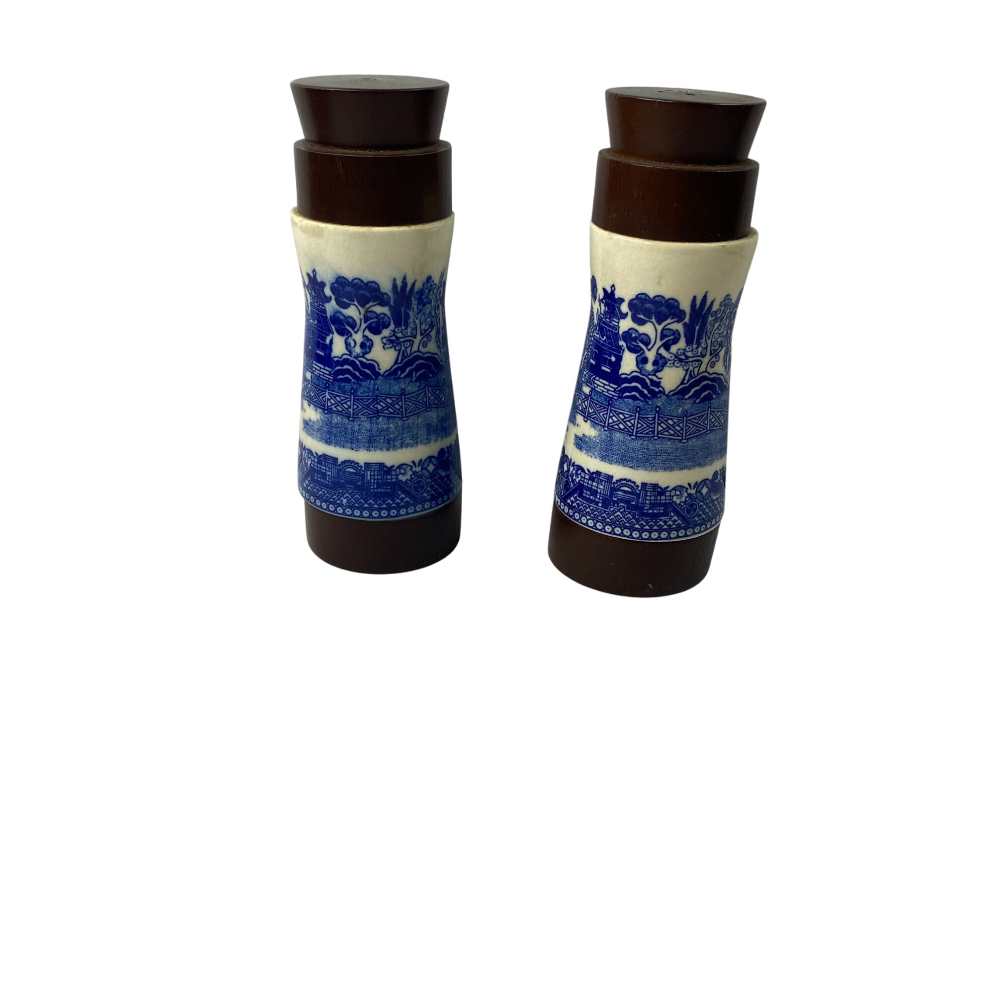 Acheter Salière poivrière Bon état - 12,00 € Salière poivrière Bon état reconditionné disponible sur Label Emmaüs
