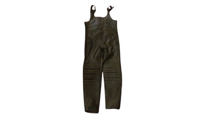 Salopette de Motard en cuir taille 56 - Echter Leder Bon état - 12,50 € Salopette de Motard en cuir taille 56 - Echter Leder Bon état reconditionné disponible sur Label Emmaüs