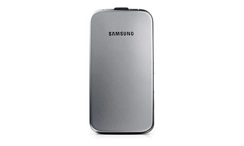 Samsung GT-C3520 - Téléphone de service - microSD slot - Écran LCD - 320 x 240 pixels - rear camera 1,3 MP - argent métallique État correct Samsung reconditionné disponible sur Fnac